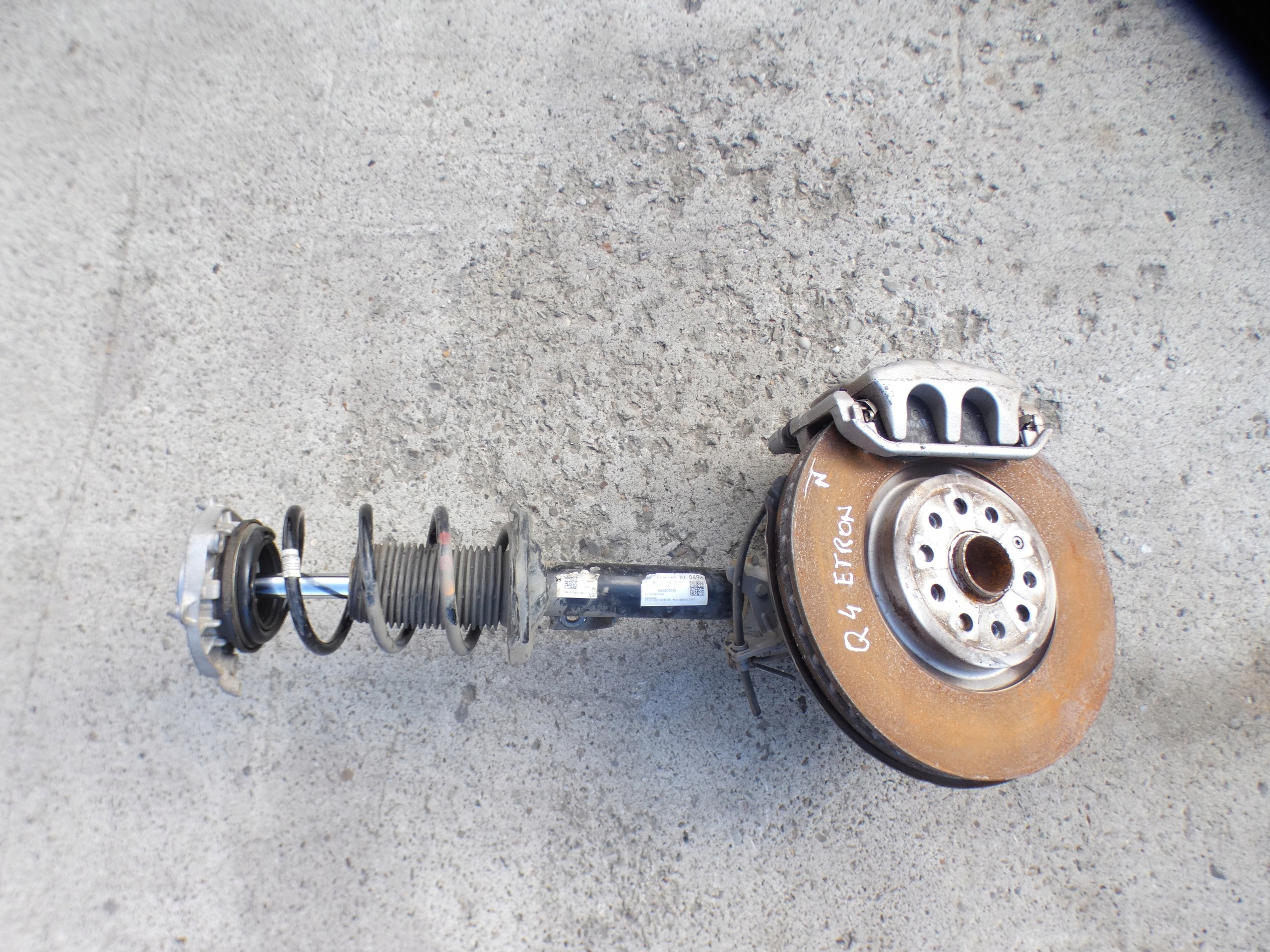Audi Q4 swing wheels of the front 45 e-tron quattro engine electrical 2024