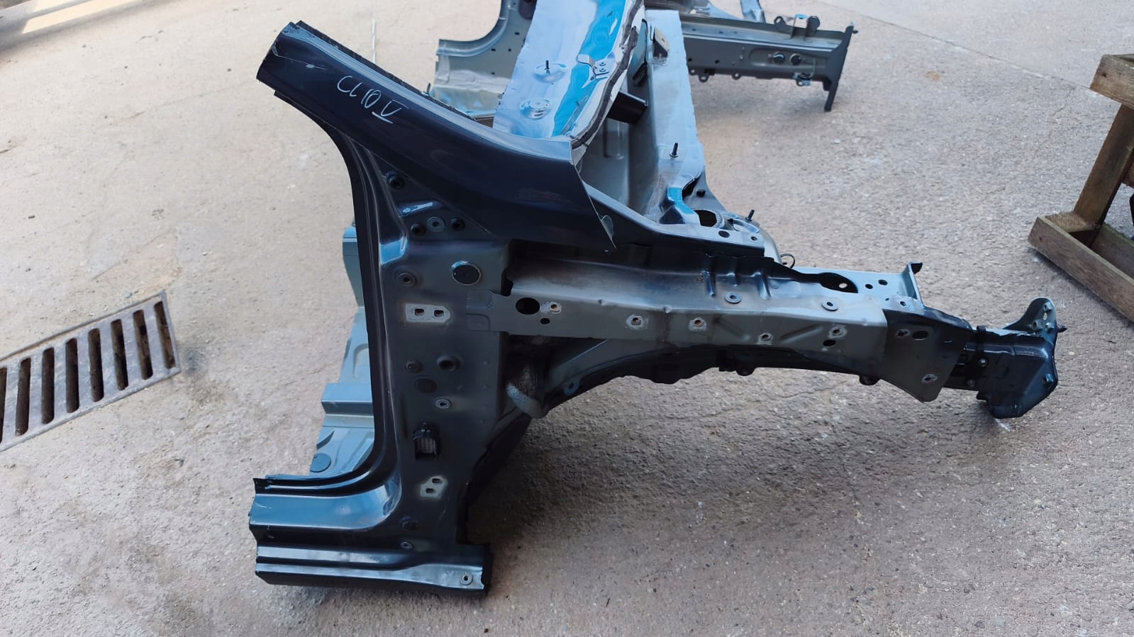 quarter bodywork front side right Renault Clio V TEKPN