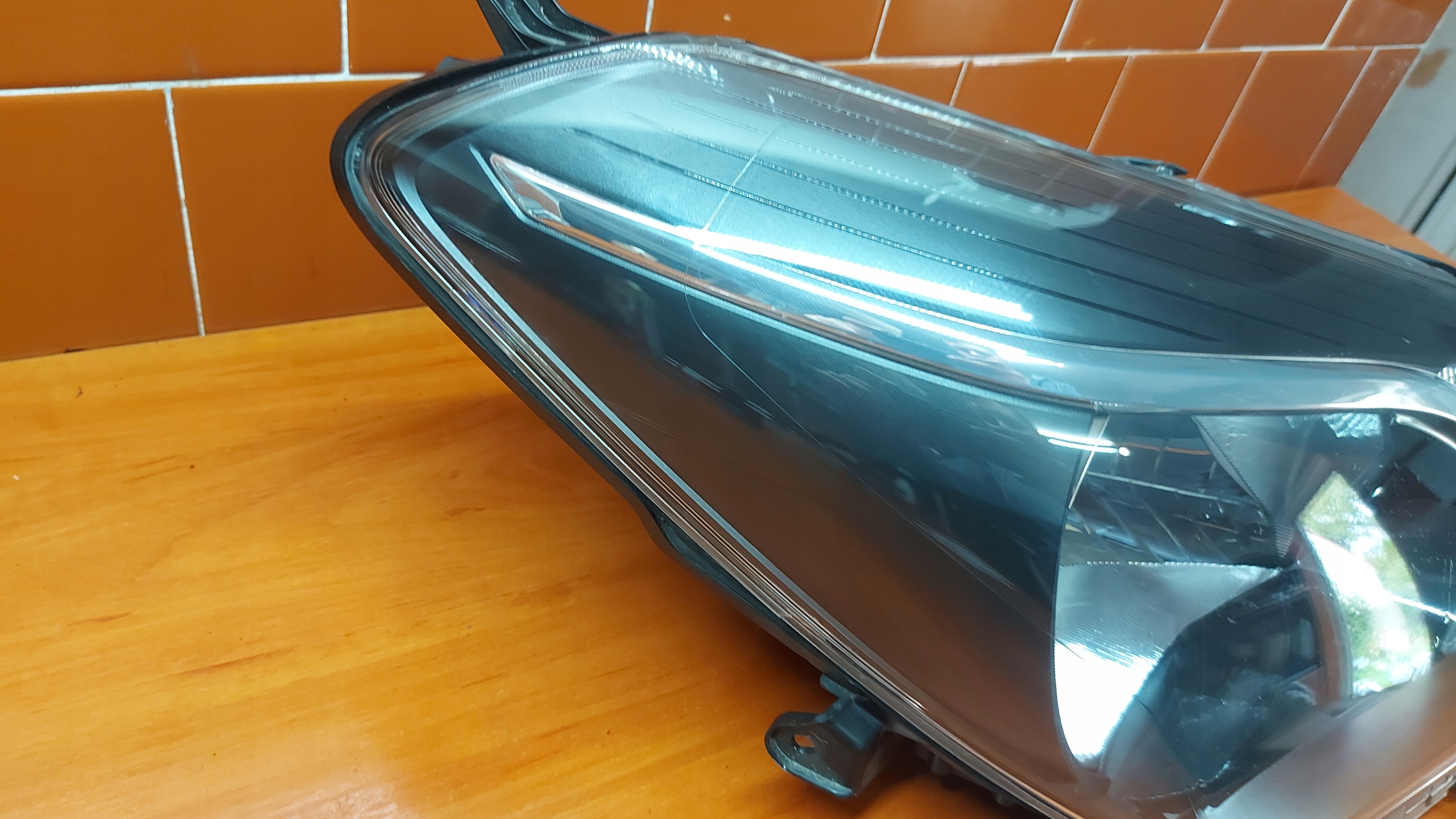 REFLEKTOR light right right front TOYOTA YARIS III 17-19
