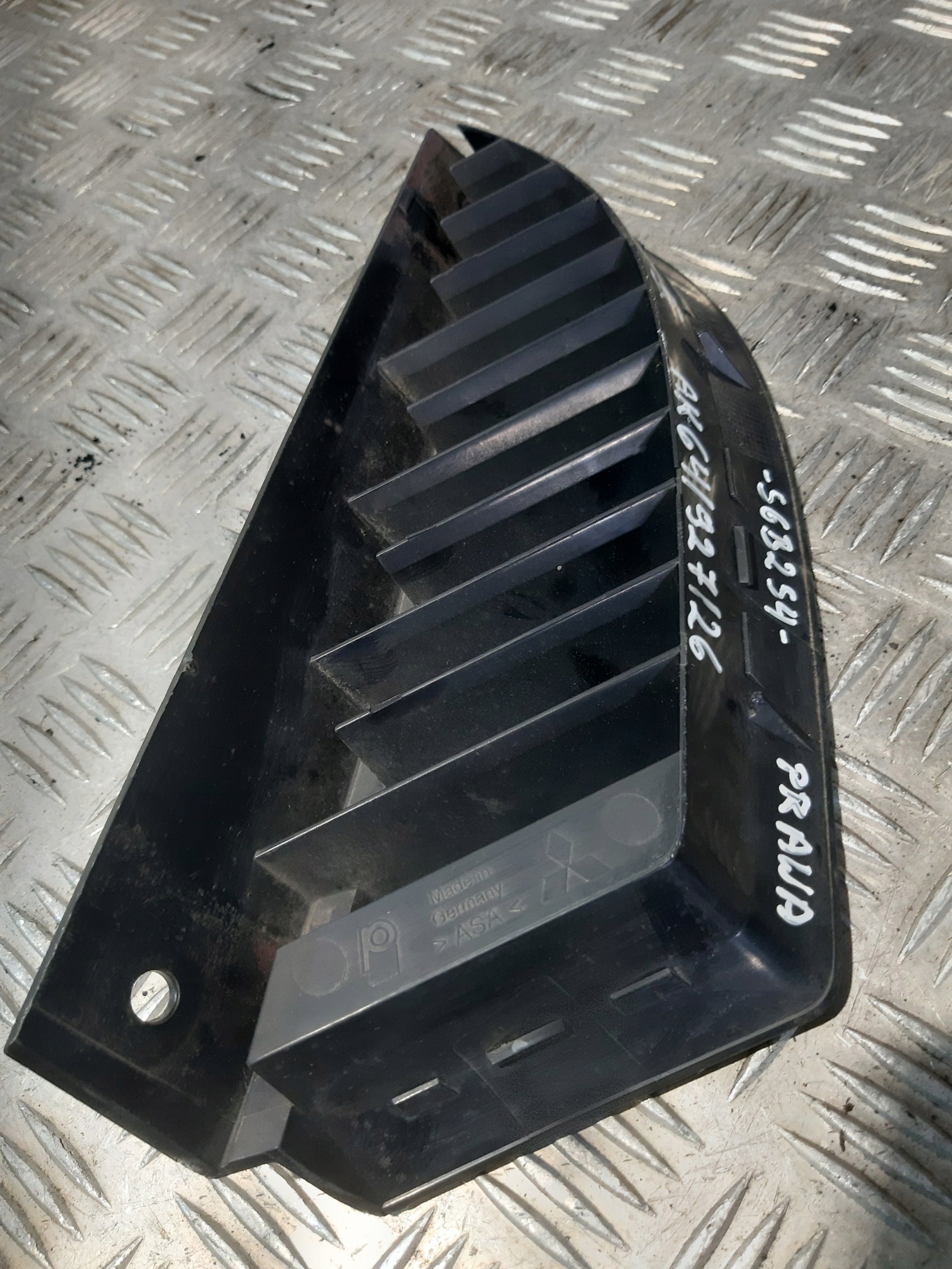 grill grille right MITSUBISHI COLT VI 04-07 MN127774