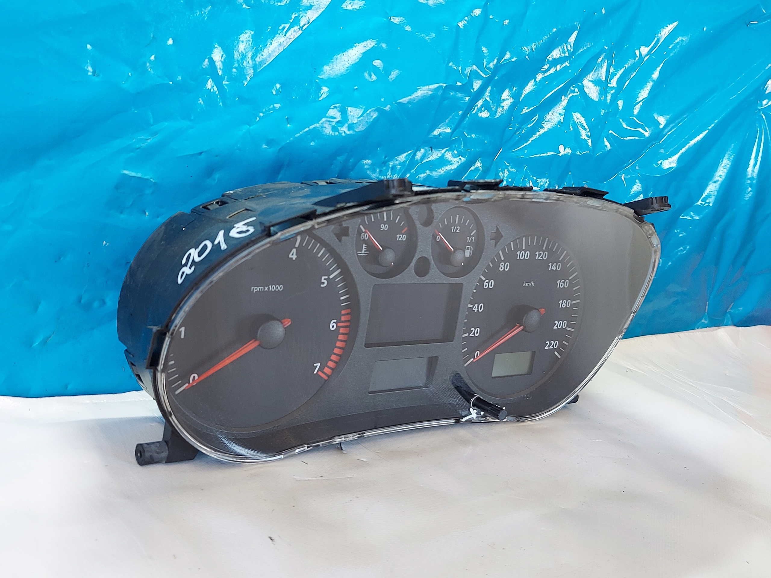 dials clock IBIZA III 1.4 B 06K920801A