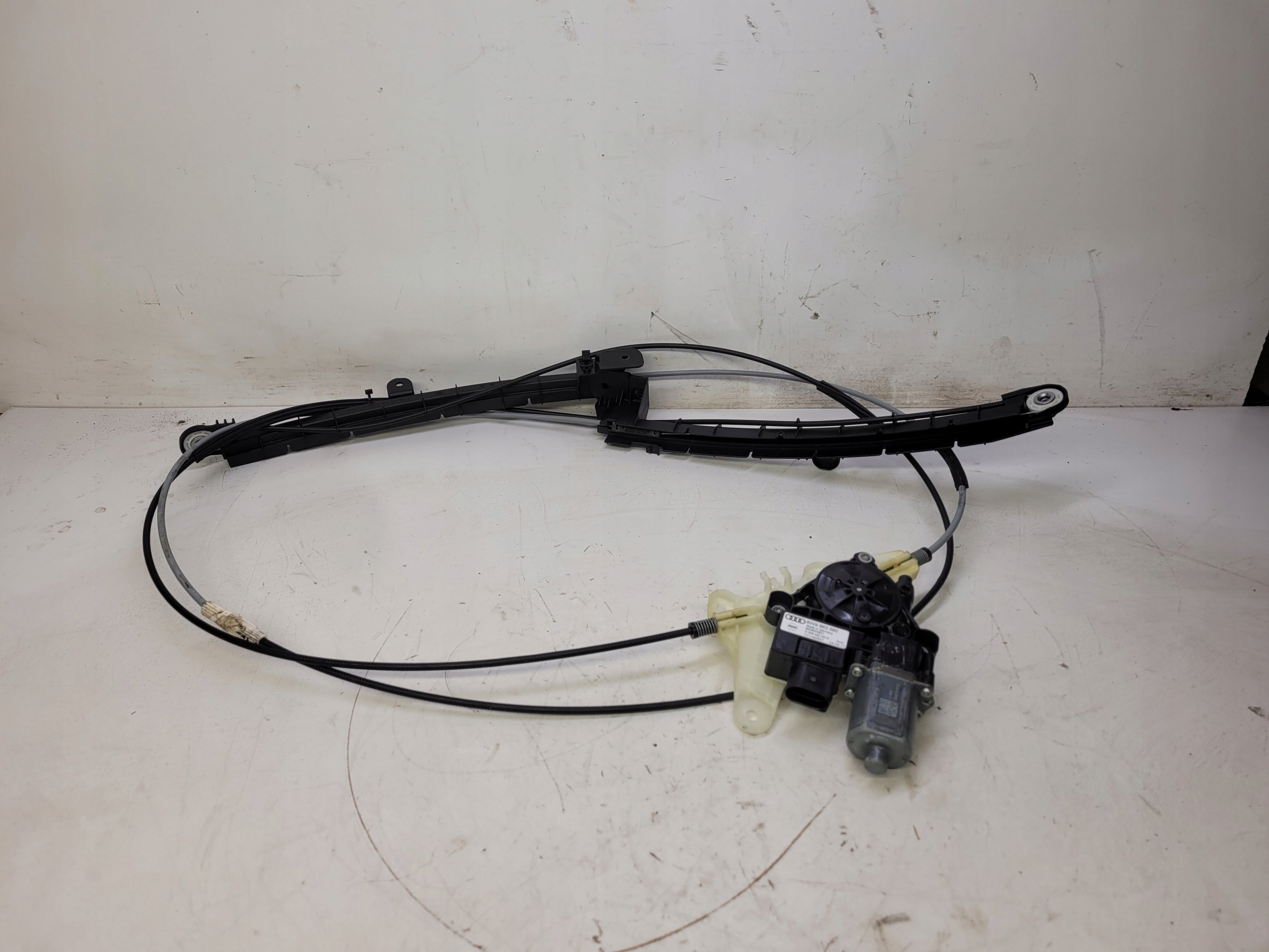 mechanism bonnet boot AUDI A4 B9 A5 8W9863560