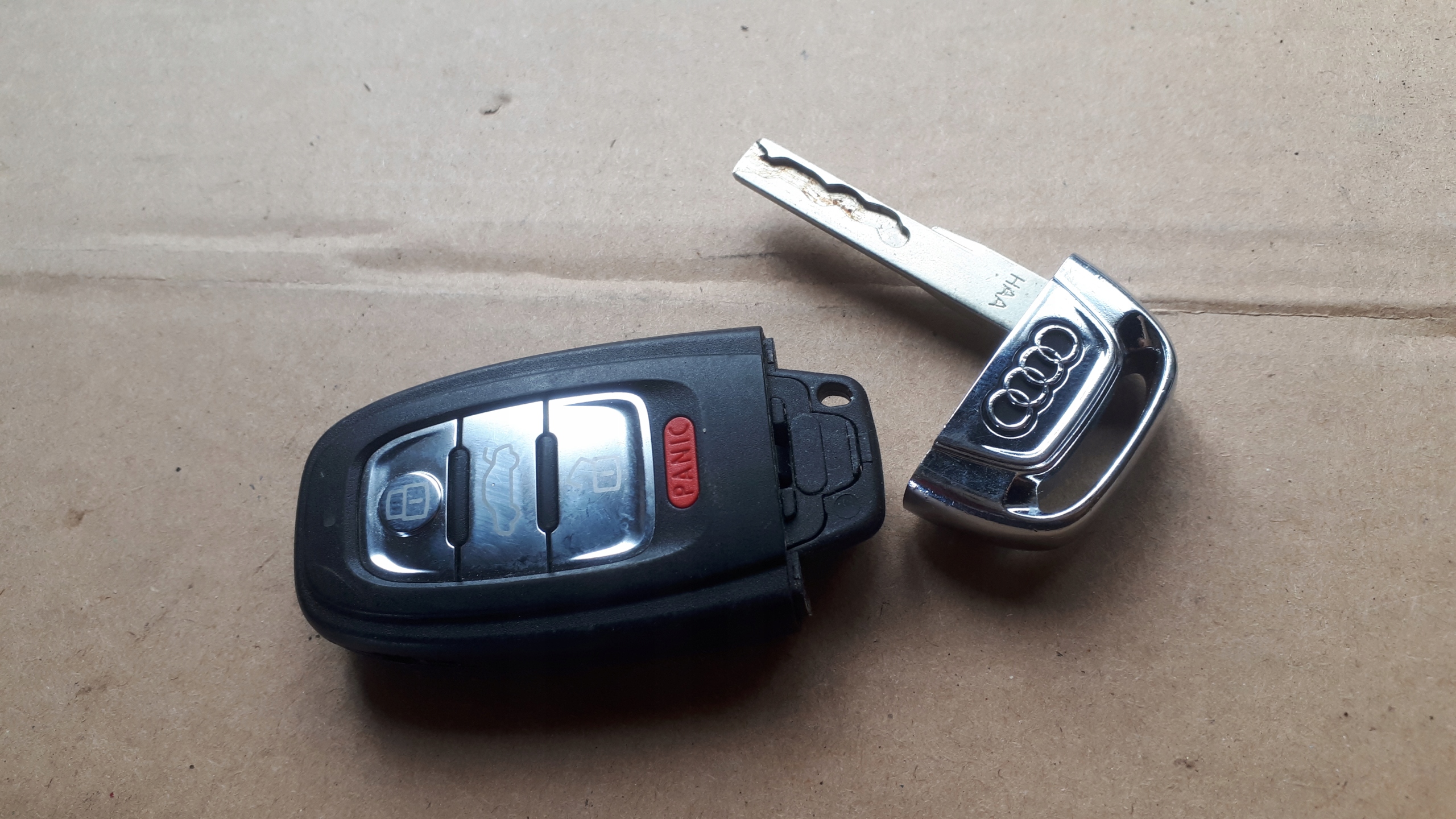 S4 B8 LIFT A4 key KEYLESS 8K0959754BB USA S5