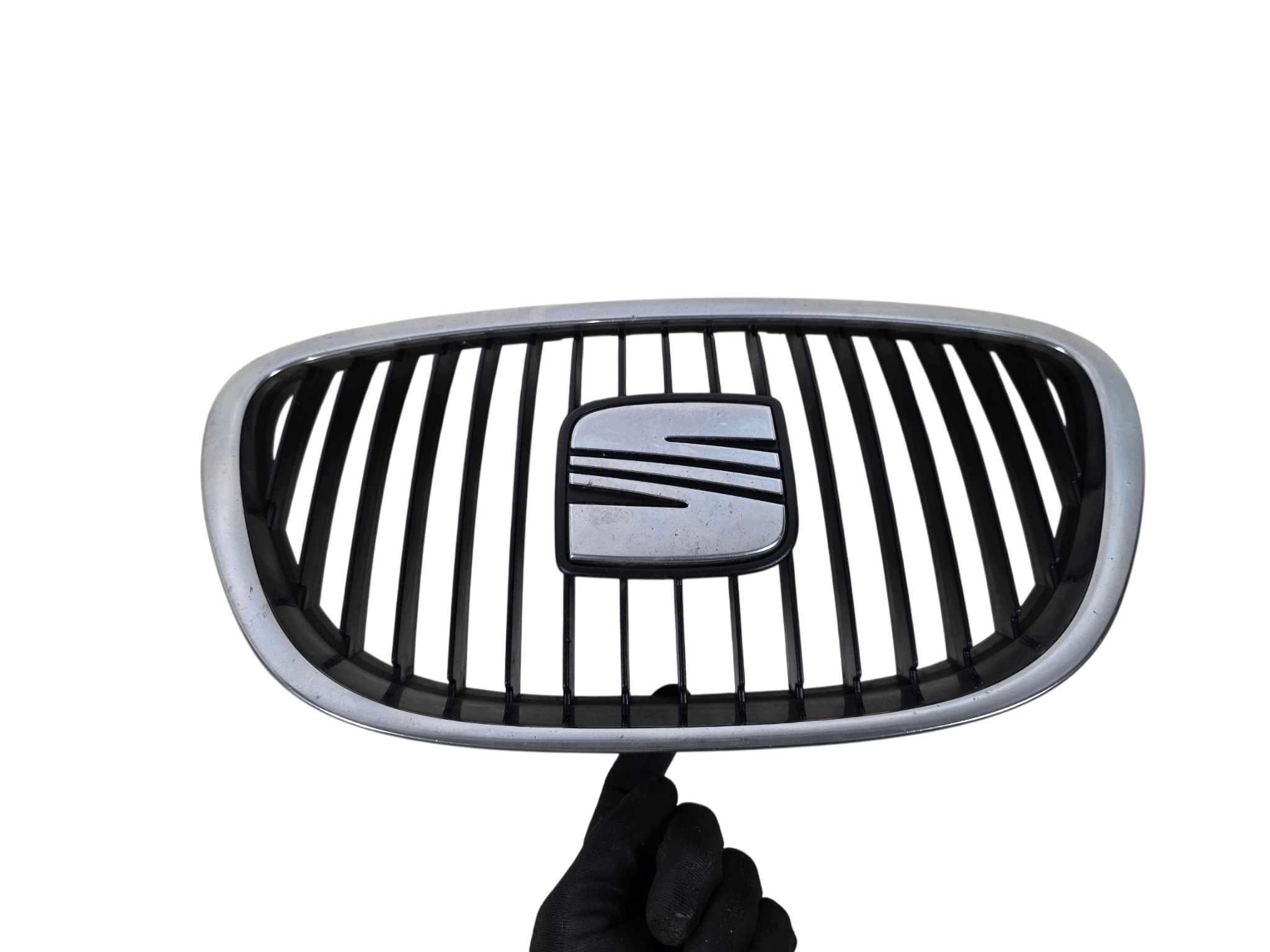 SEAT LEON 2 II 2008 grille complete CHROM ORG. 5P0853651