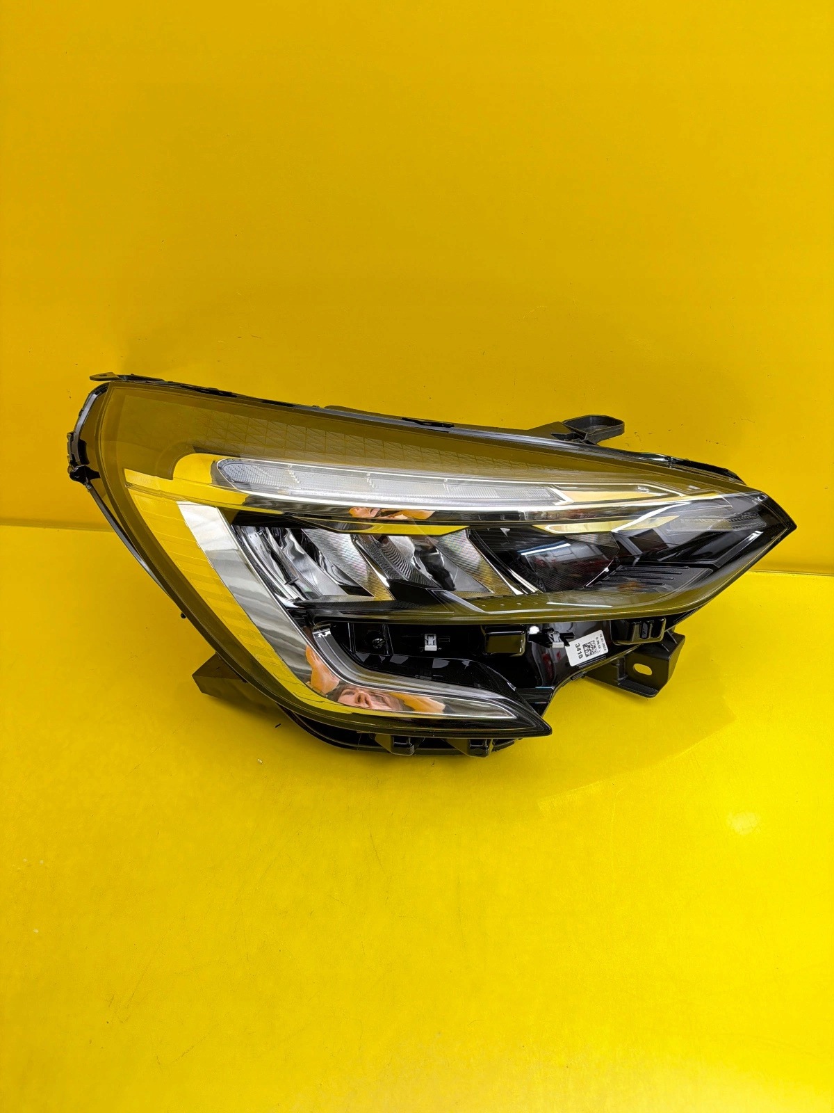 light right front Renault Clio V Full Led 260100902R