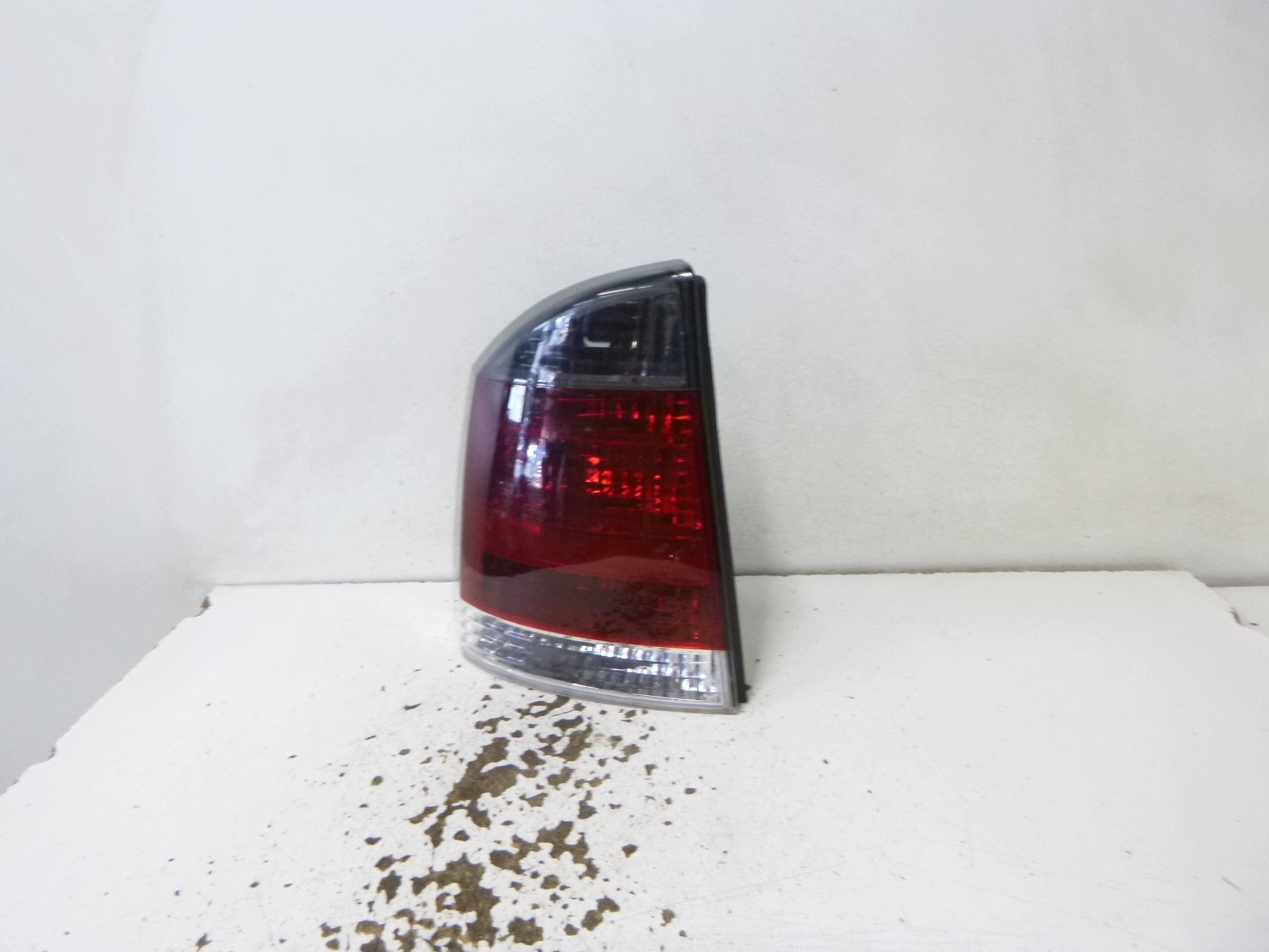light rear left Opel Vectra C GTS sedan 2004r.
