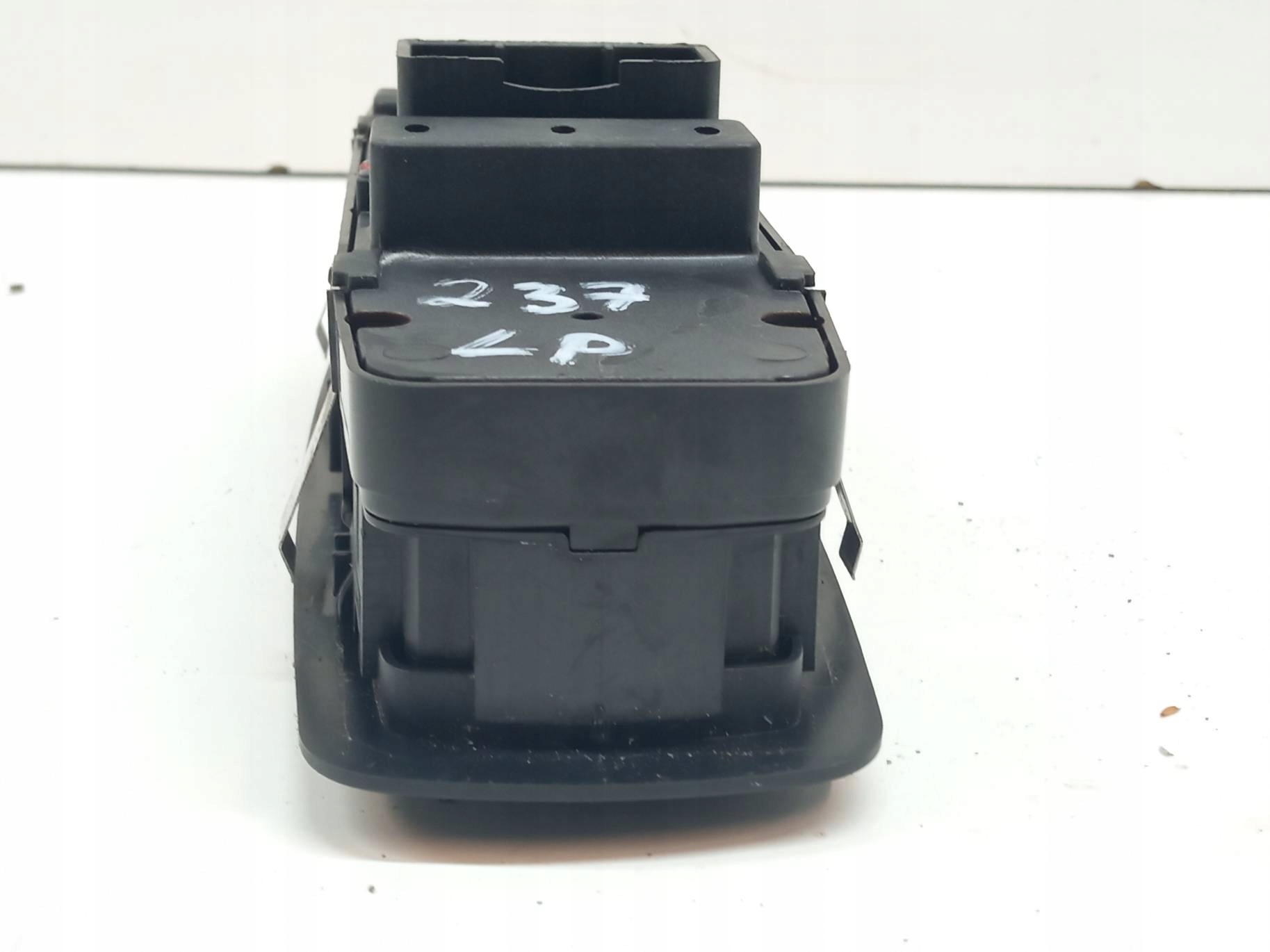 window control switch left front 68231806AA Jeep Cherokee V (2014- )