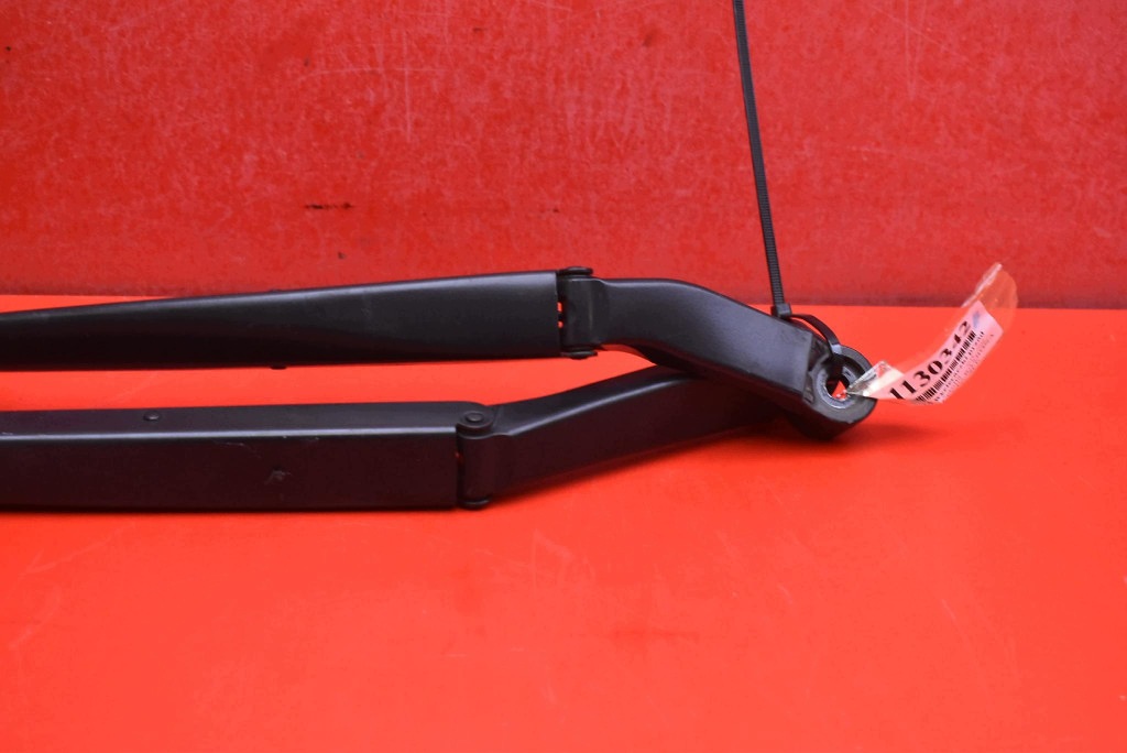 wiper arm front EU TOYOTA COROLLA E21 18-25