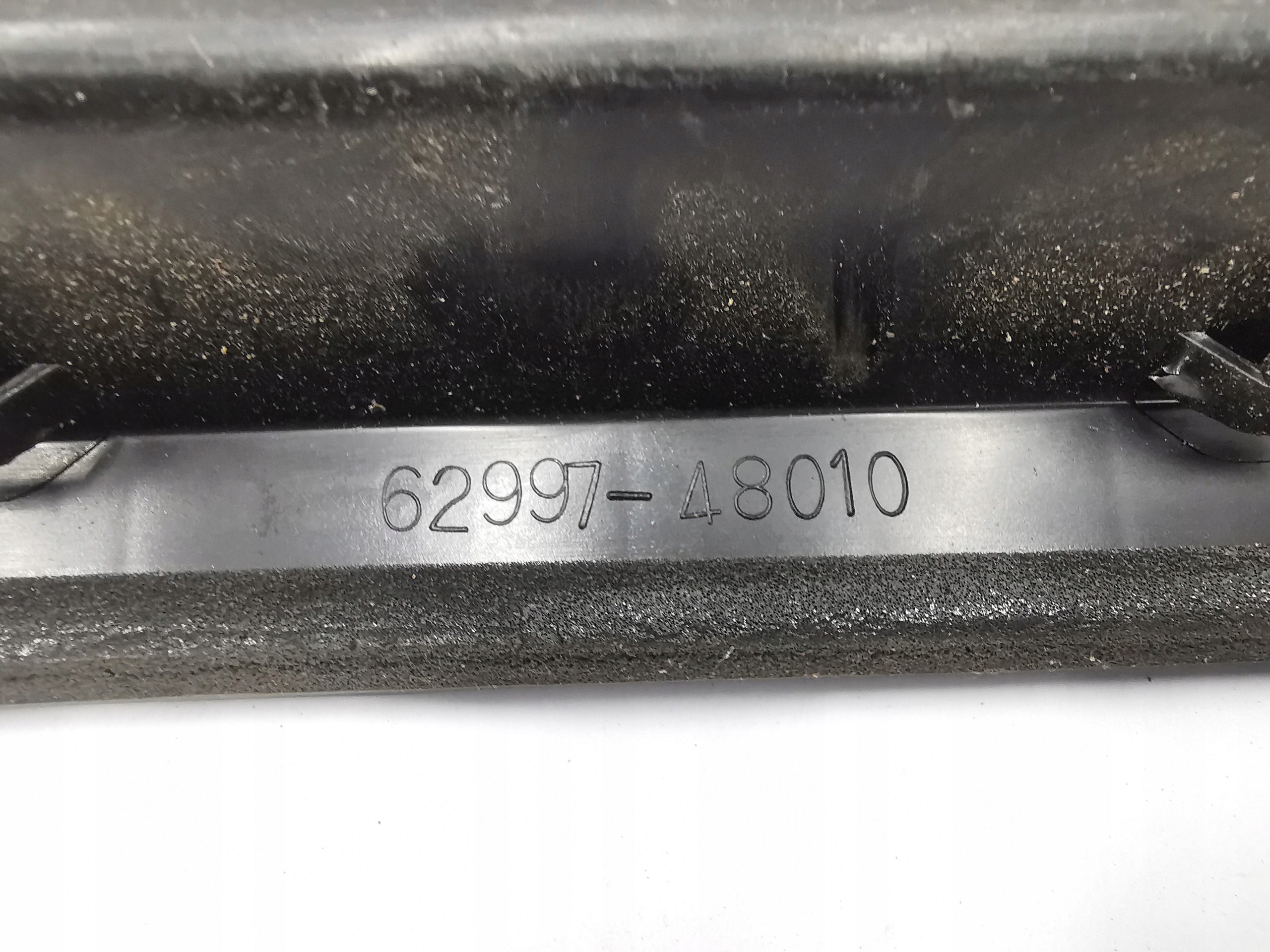 grid WENTYLACYJNA rear part LEXUS RX 62997-48010