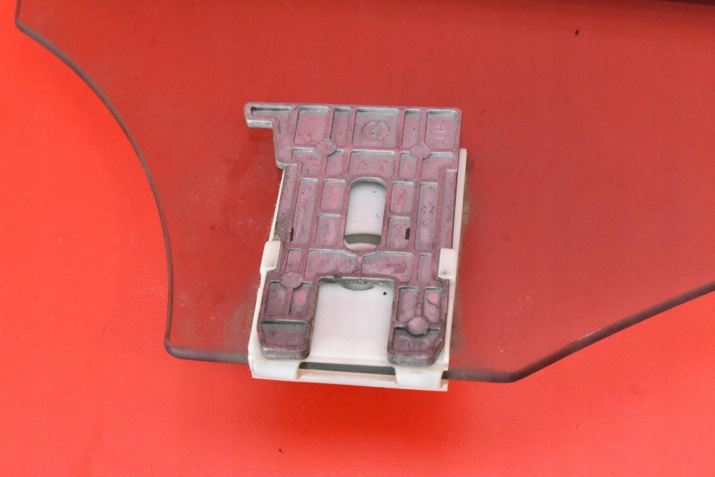 window side left front front MERCEDES CLK C209 COUPE 02-09