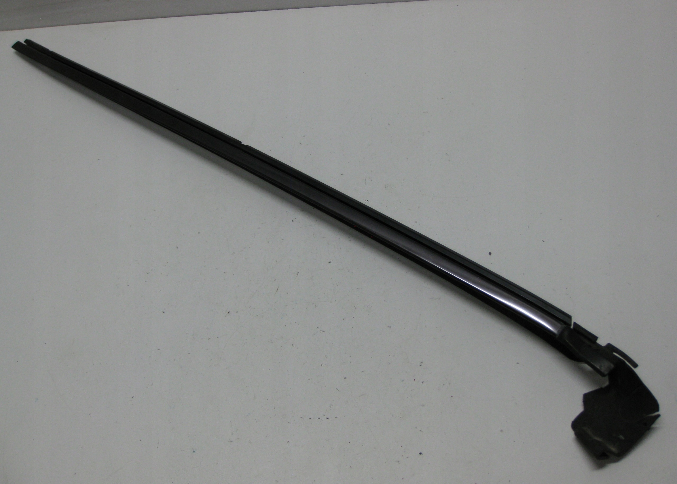 MERCEDES W220 moulding windows CZOLOWEJ left front A2206982598