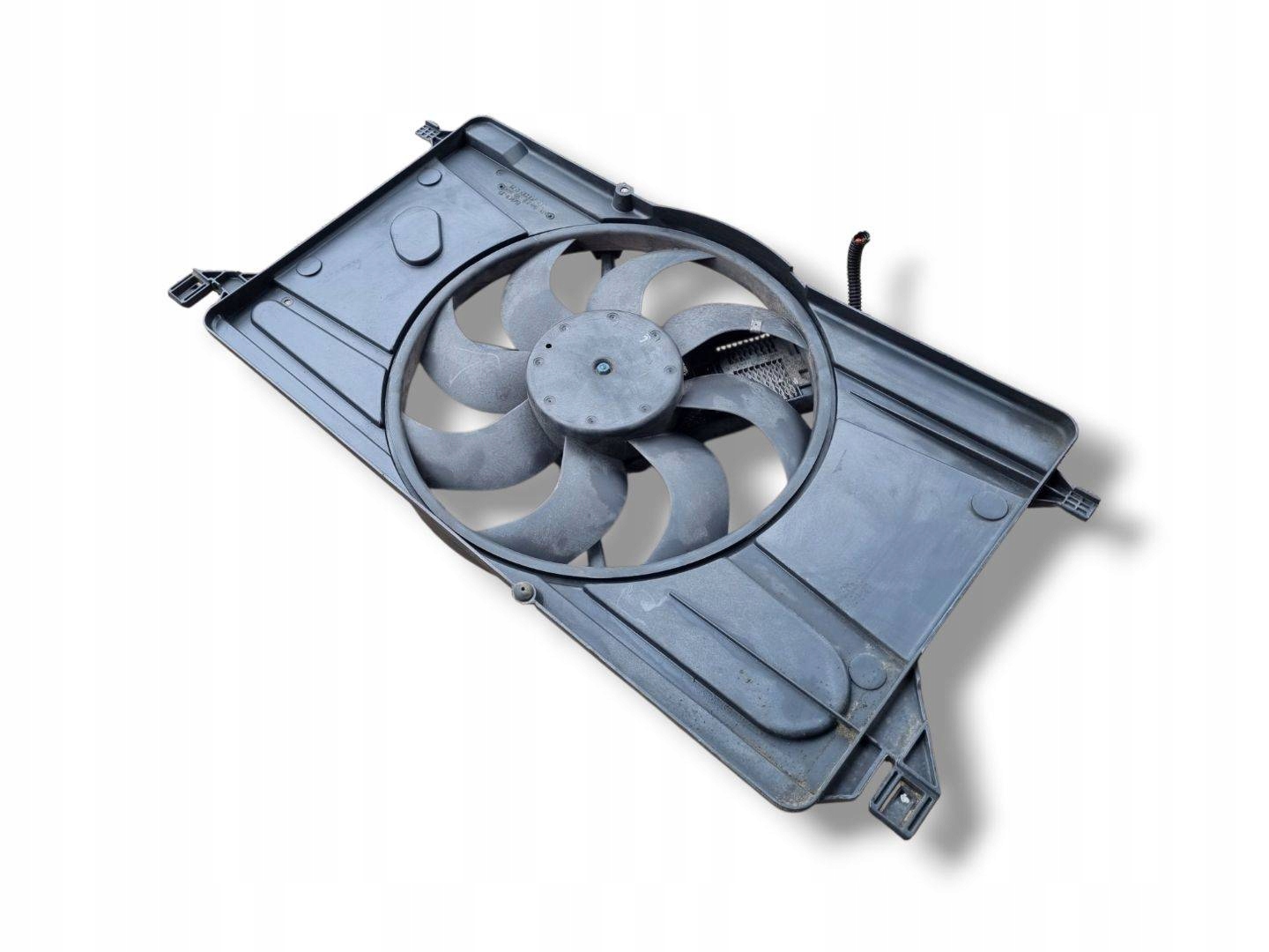 ventilátor chladiče Ford C-Max facelift 2007 3M51-8C607-EC