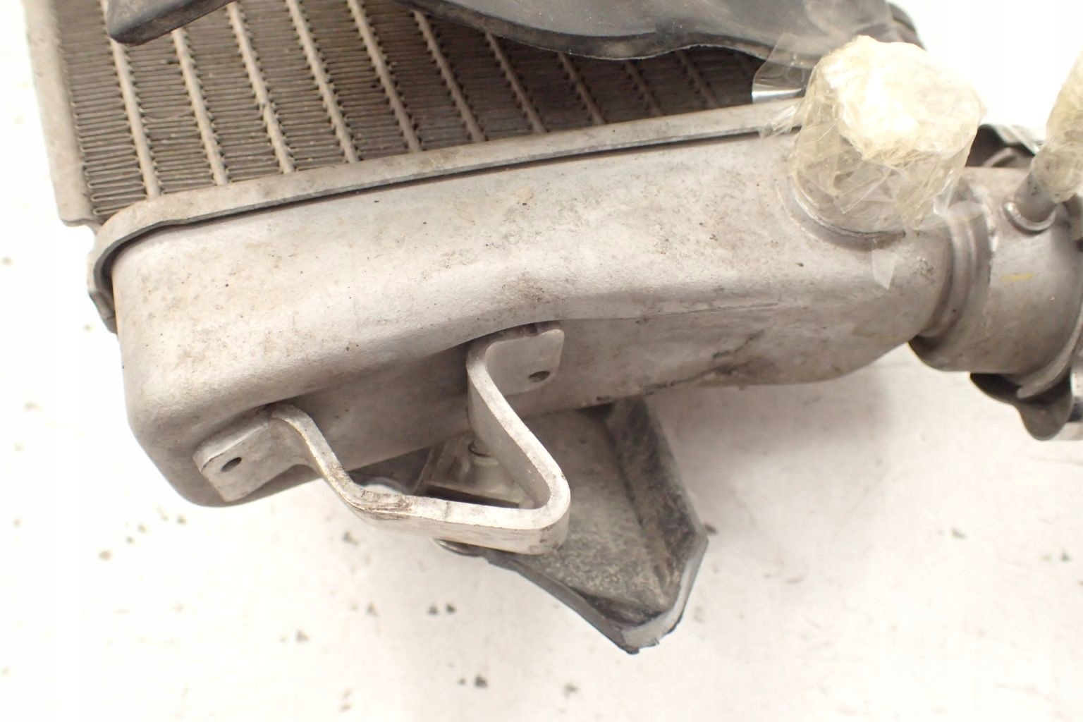 Yamaha YZF-R125 14-18 Chłodnica wentylator Jakość części (zgodnie z GVO) O - oryginał z logo producenta pojazdu (OE)