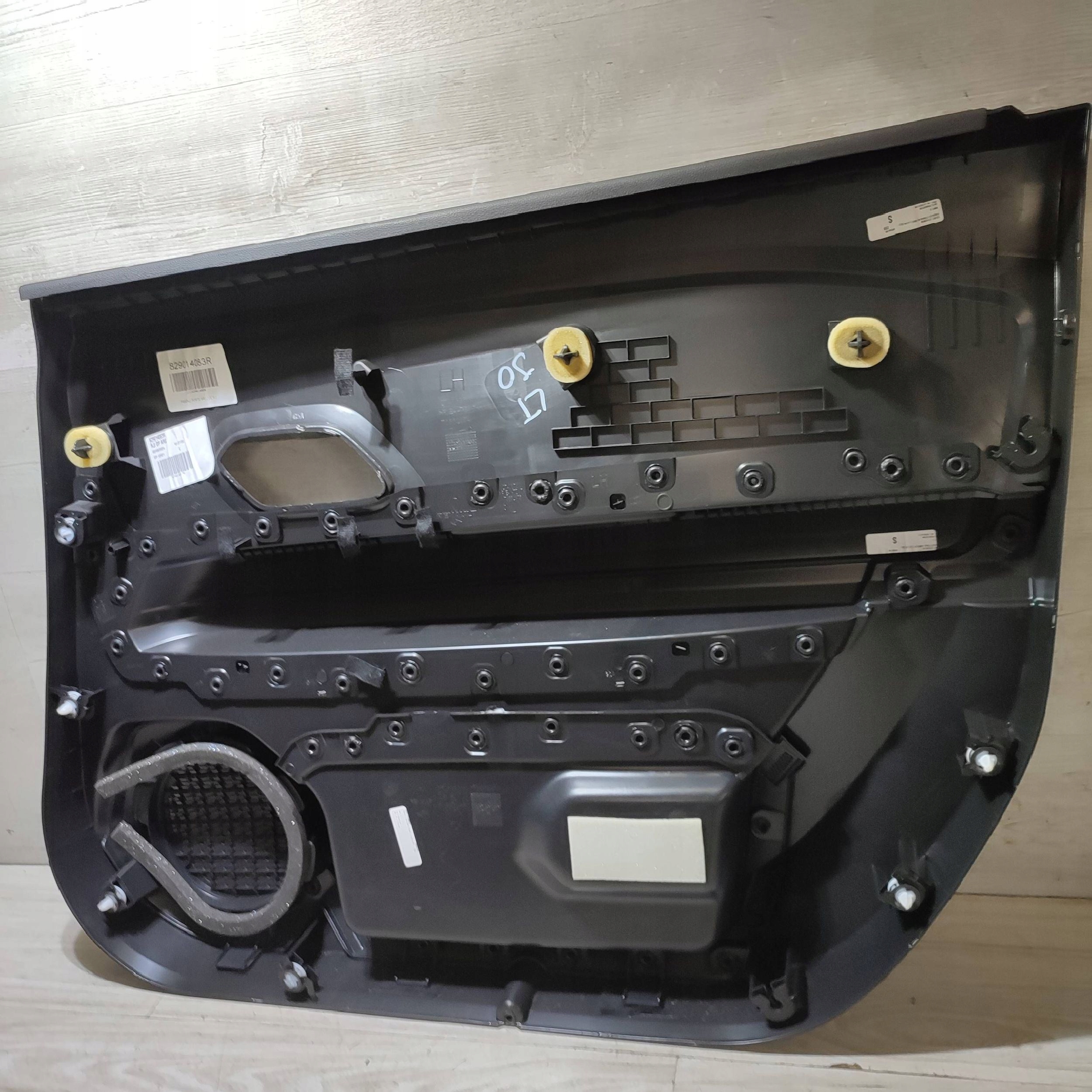 side door tylnych rear part side left Dacia Jogger 829014083R