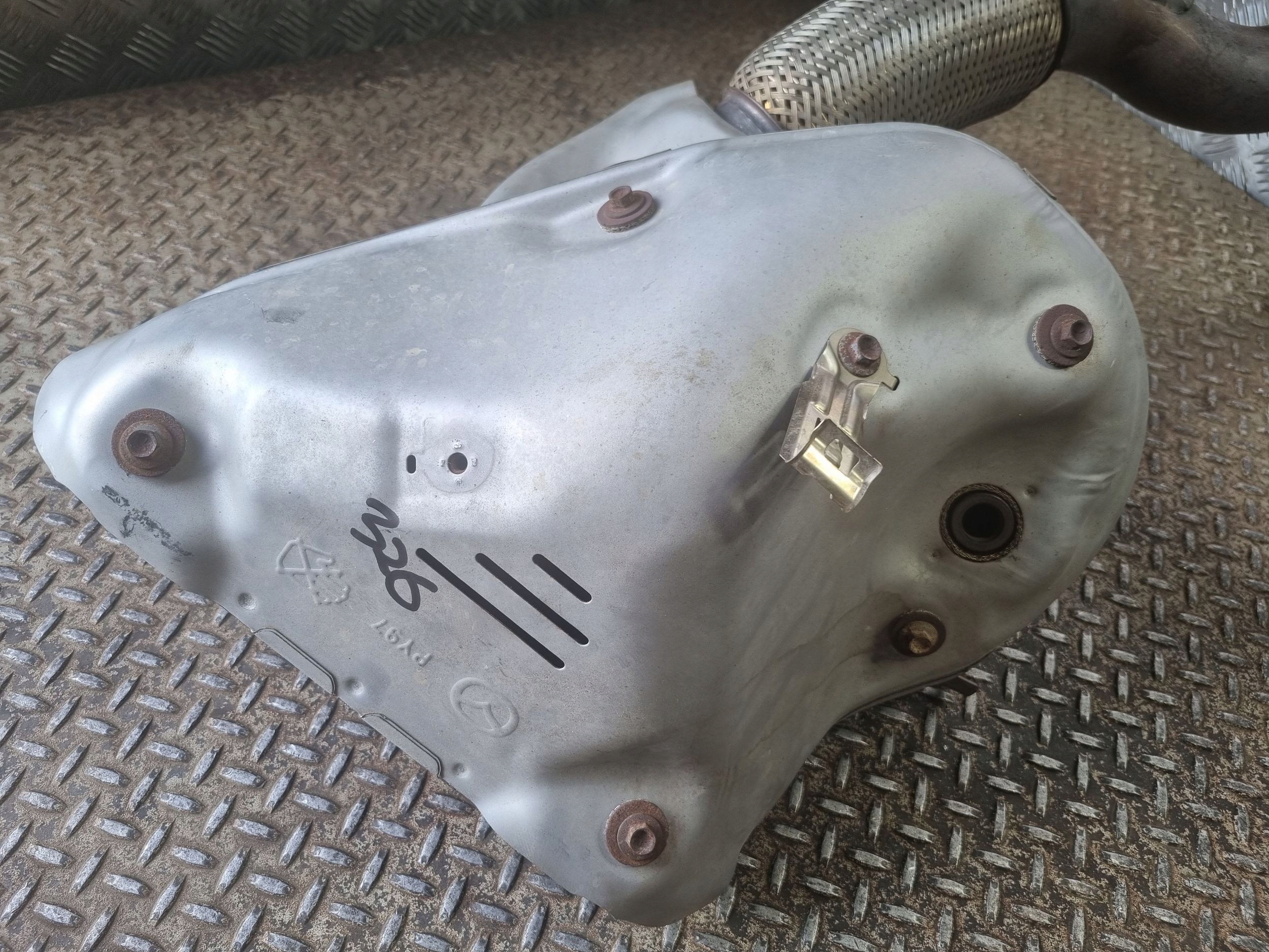 2020 mazda II PY979K27