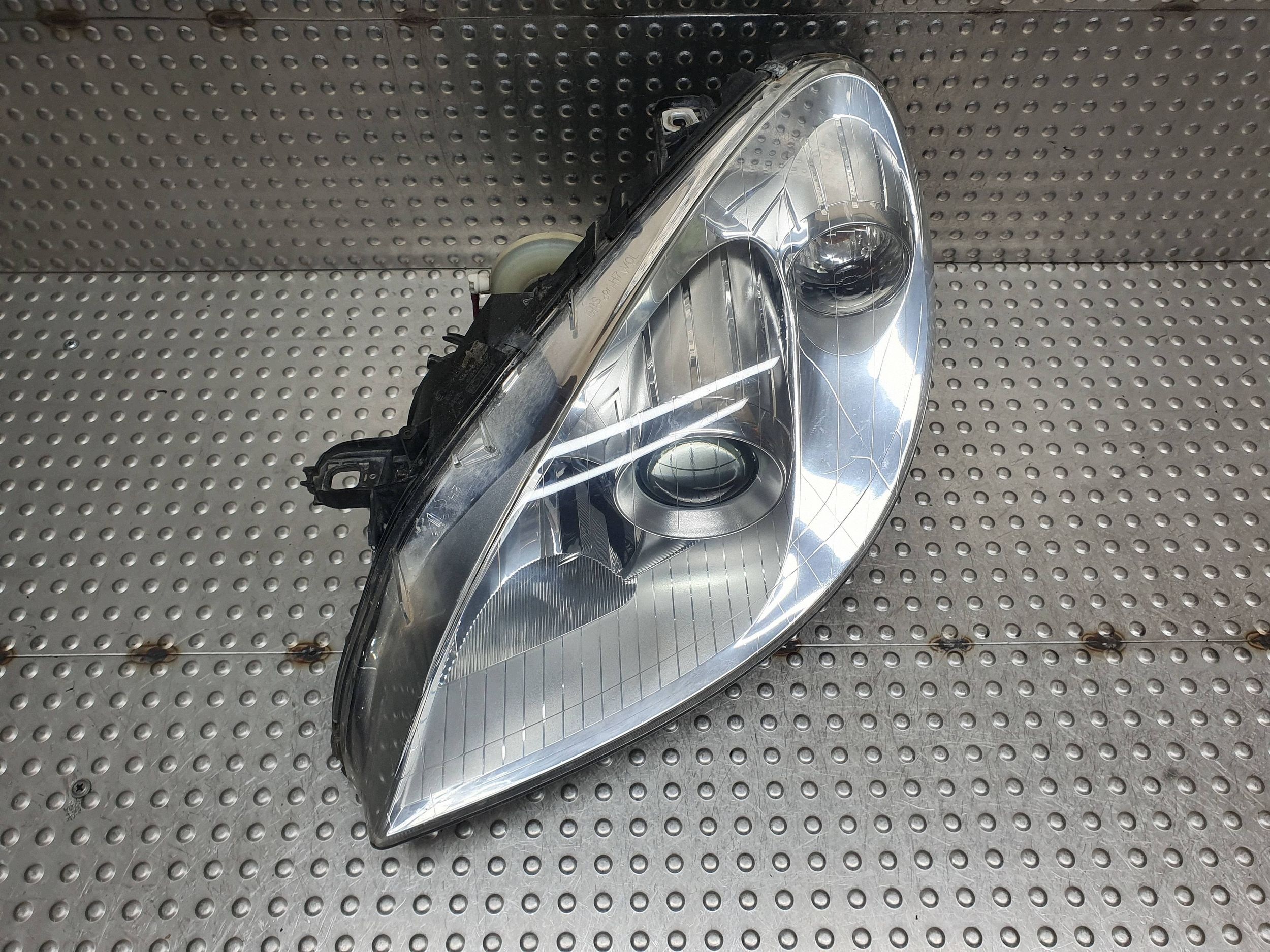 light REFLEKTOR left front lens A1698201761 B-KLASA MERCEDES W245 EU