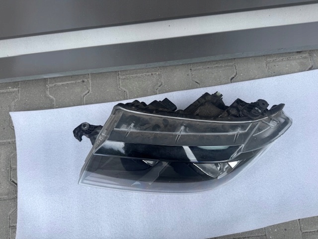 light left VW Crafter Zwykla black 2023