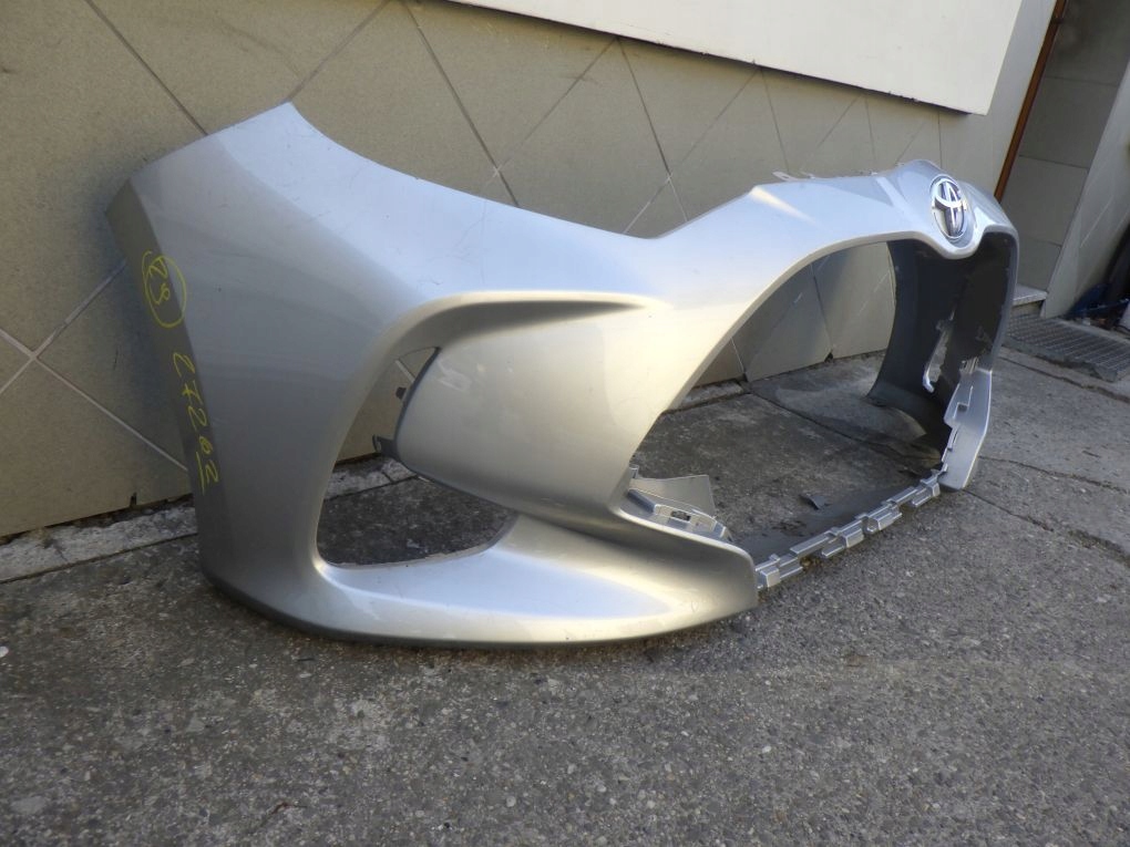 TOYOTA YARIS 4 IV P21 2020- front bumper