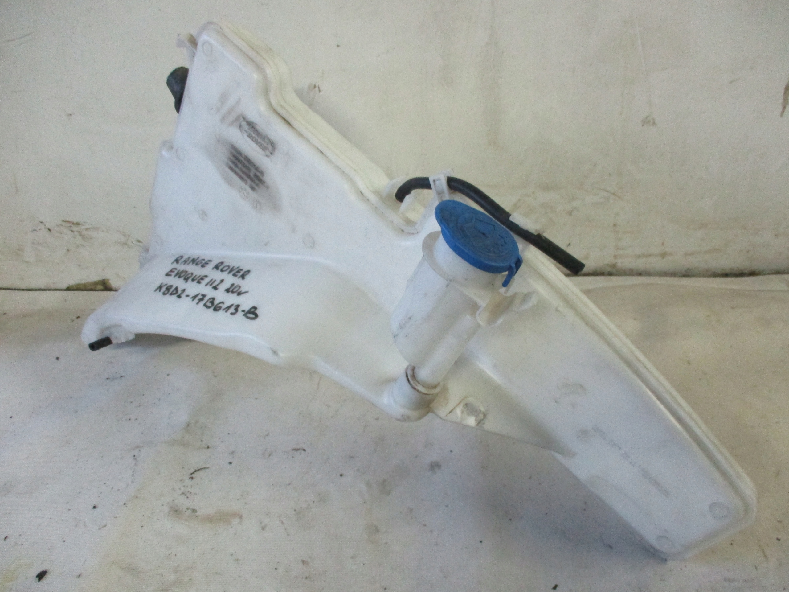 бачок омывателя Range Rover Evoque II 2 20r K8D2-17B613-B