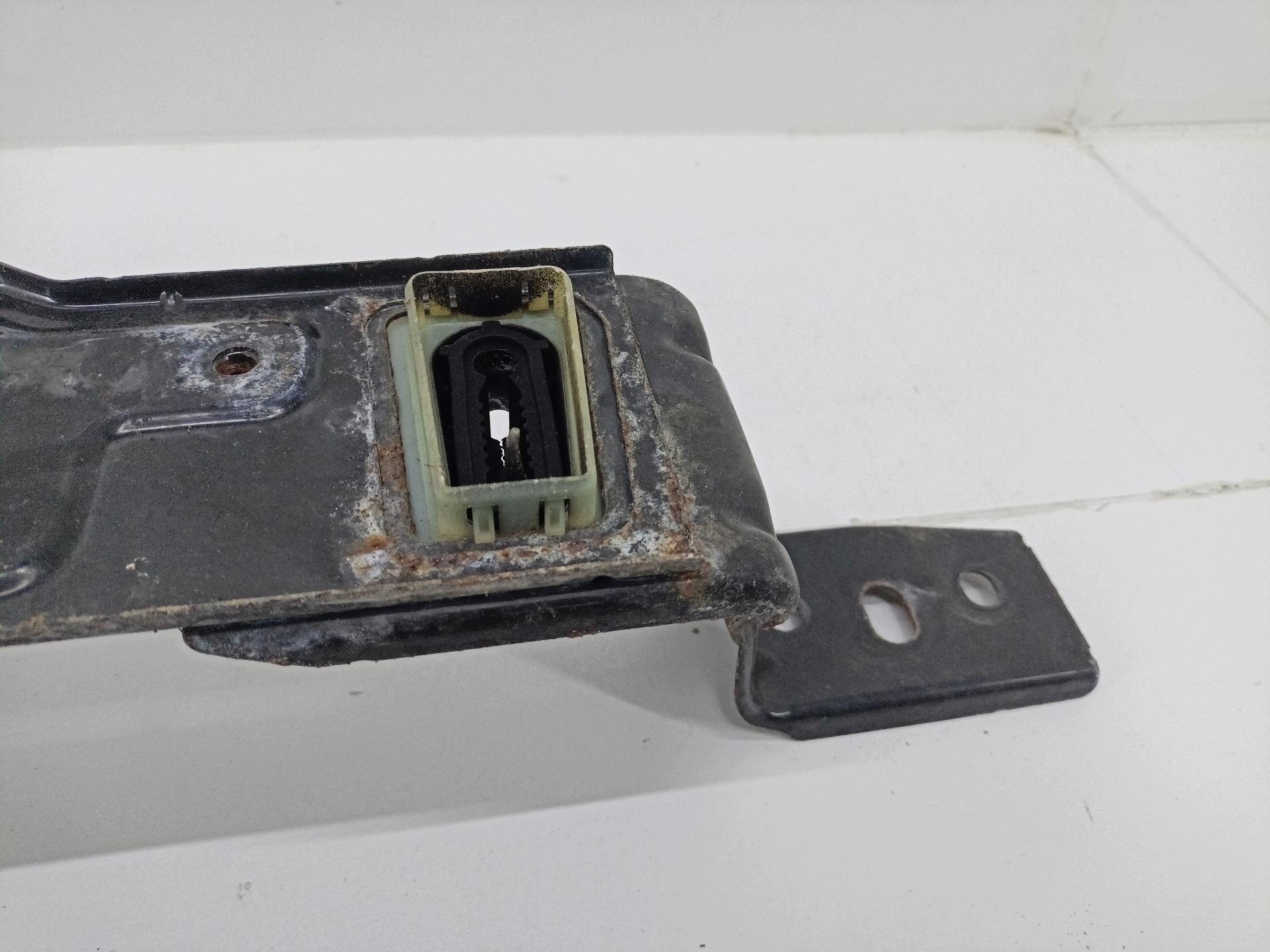 sider below radiator Peugeot 308 2 2015