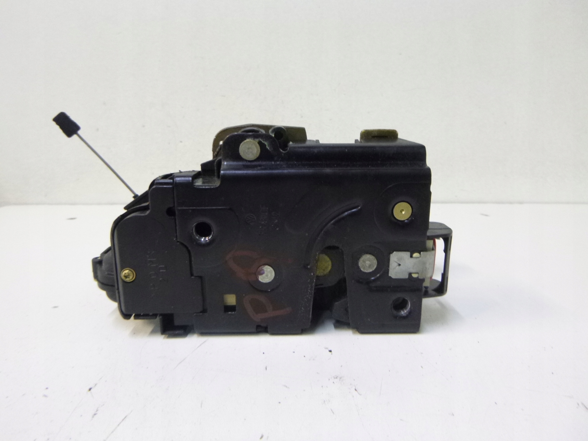 lock front right Skoda Octavia 1998