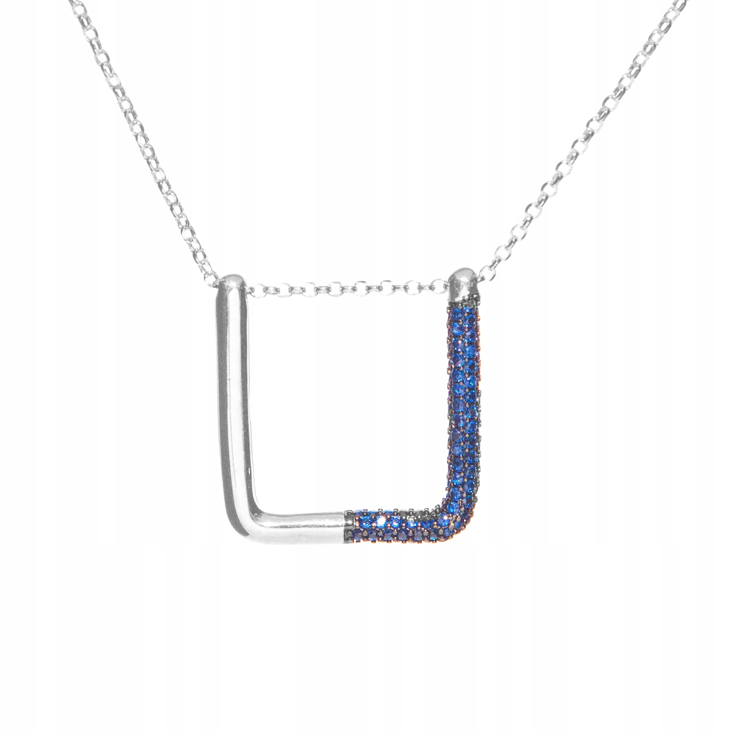 Stříbrný náhrdelník s obdélníkovým přívěskem