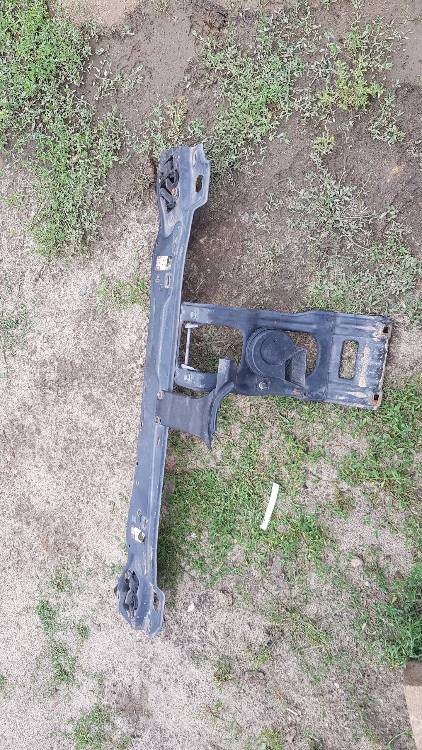 MERCEDES W203 support panel for radiators ZAMKI