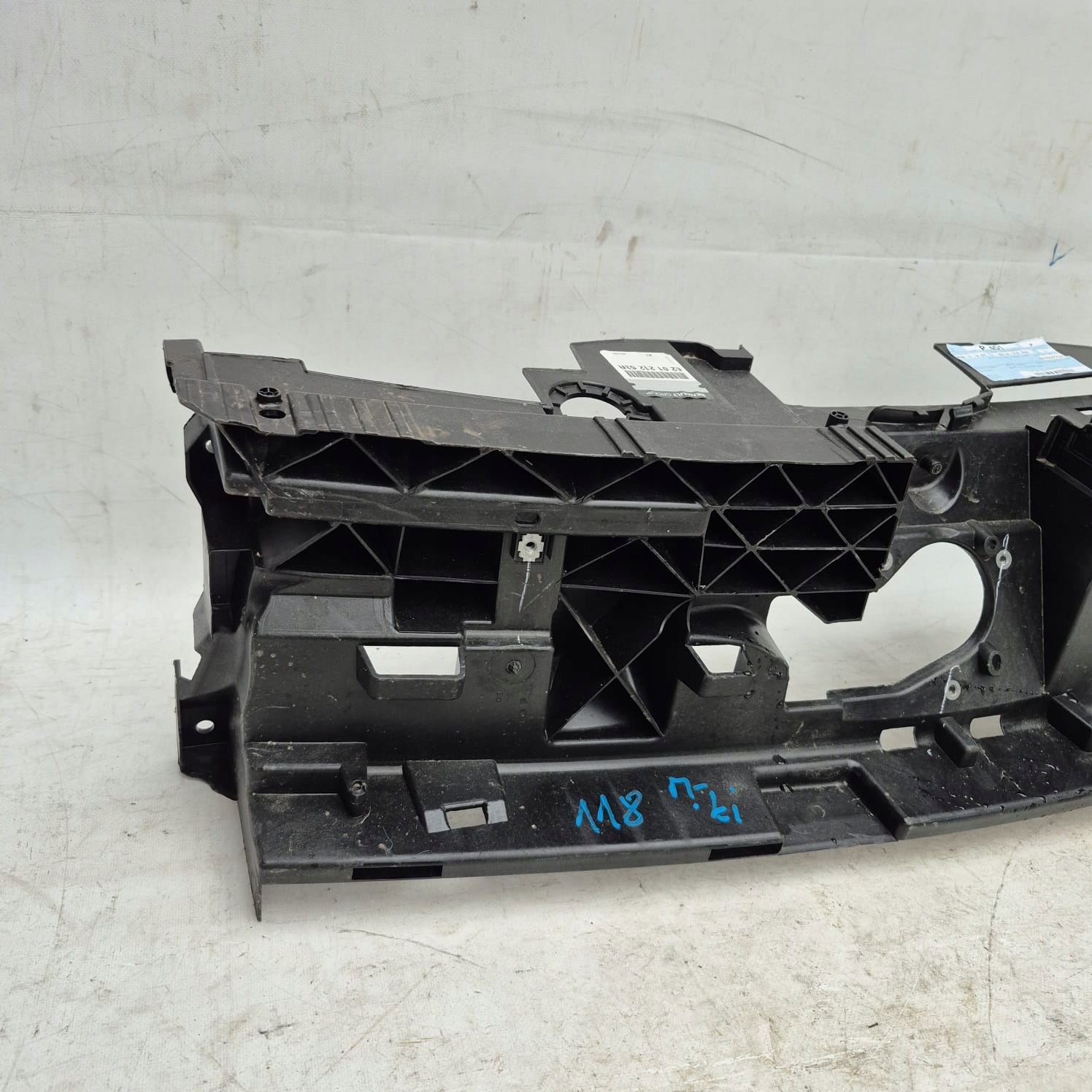 RENAULT KANGOO III ELEKTRYK 21- front panel, wall upper GRILLA 620365283R