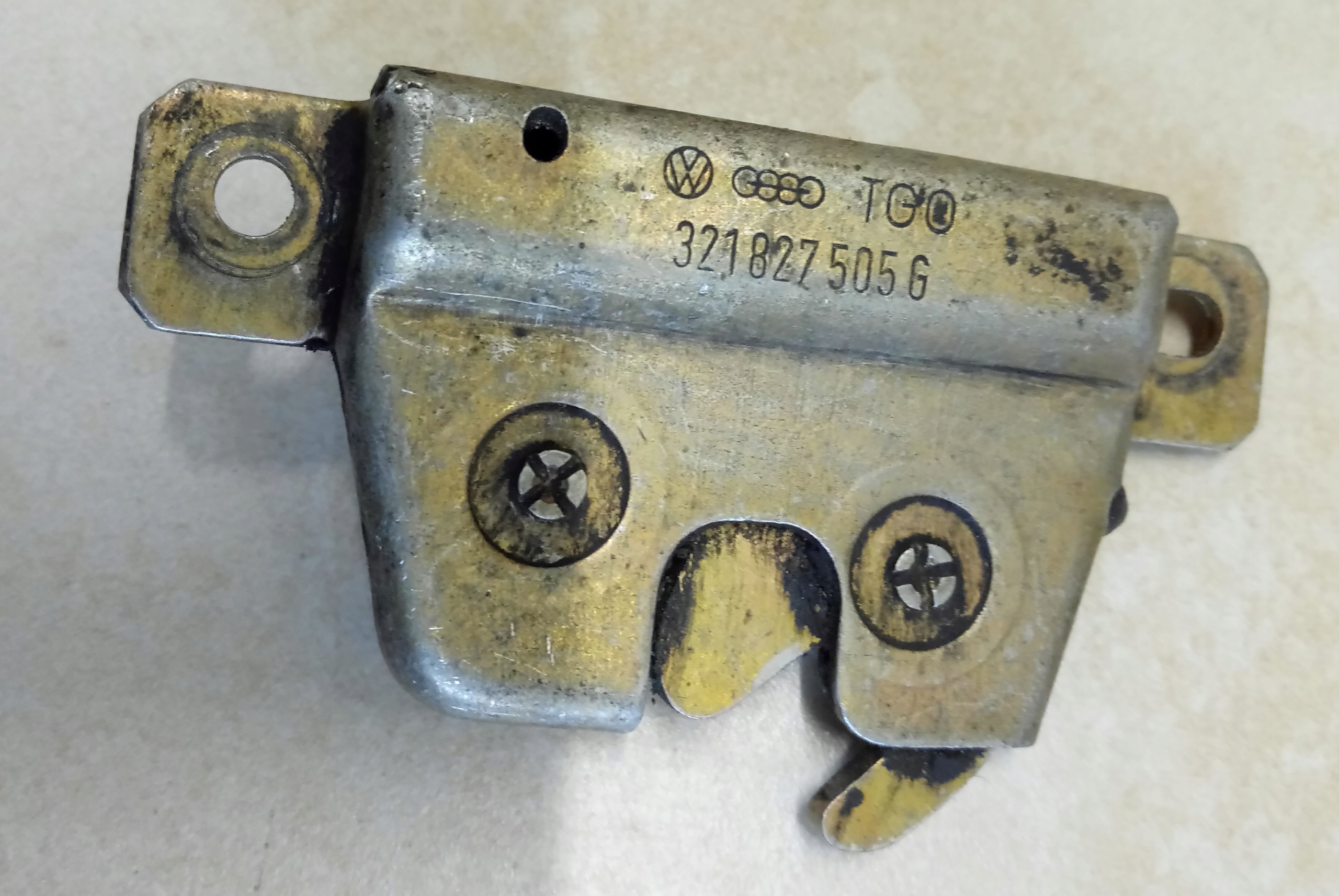 lock of rear bonnet boot Seat VW POLO CLASSIC