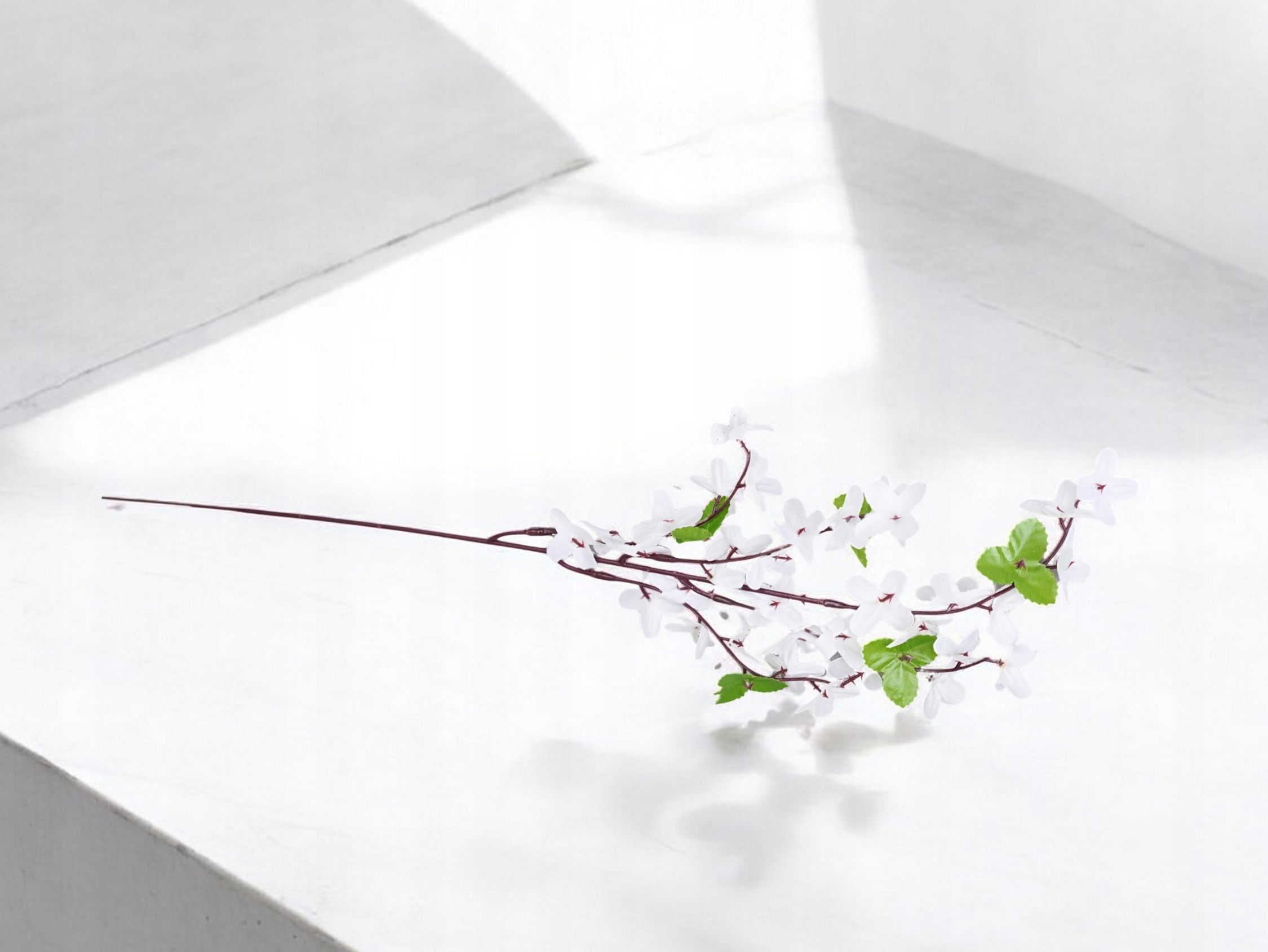 FORSYCJA BIAŁA SZTUCZNA GAŁĄZKA DŁUGA KWIATY WIOSENNE DODATEK STROIK 52CM Kod producenta TB2329B DODATEK DO STROIKÓW WIOSNA