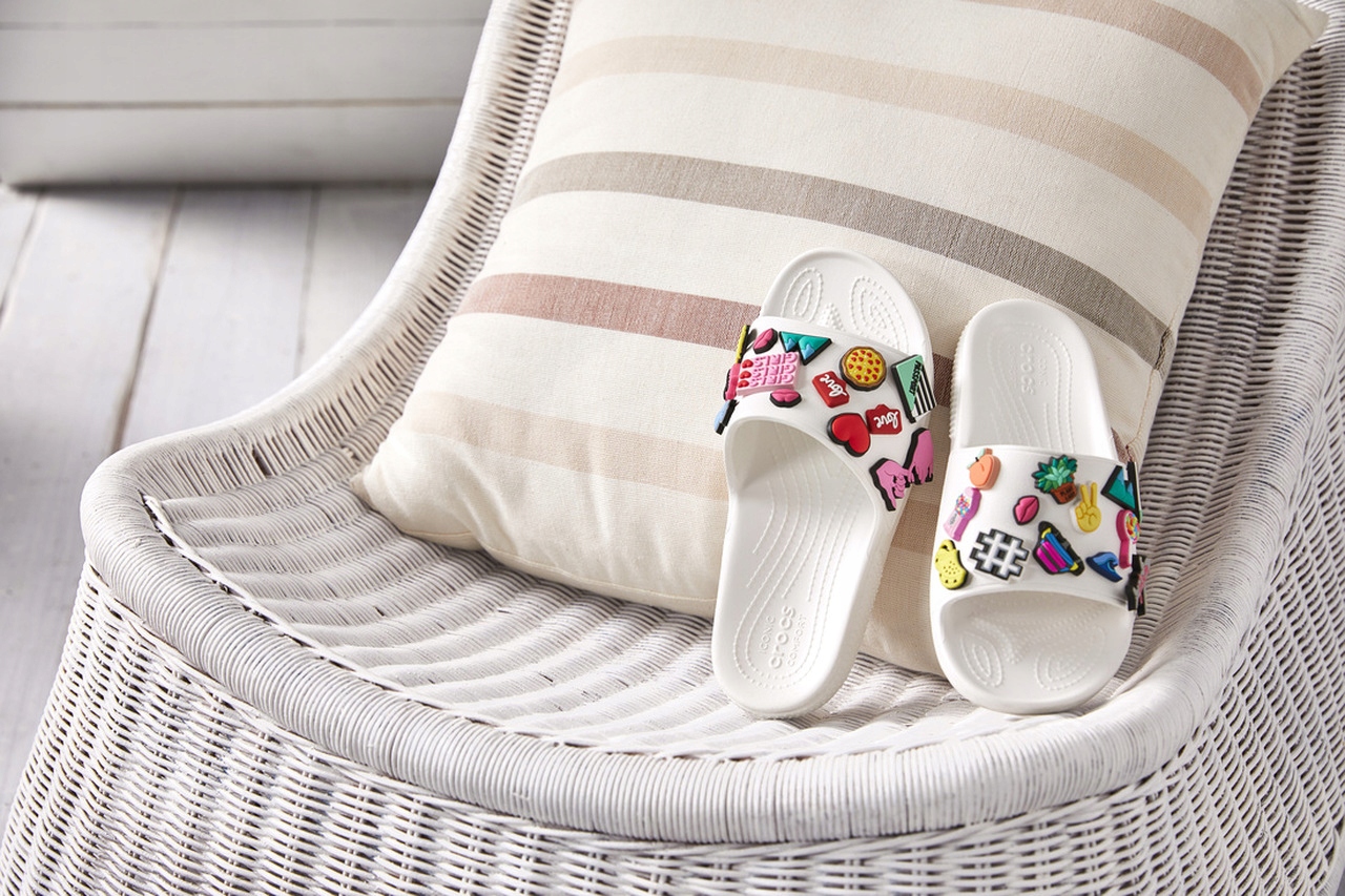 przypinka crocs jibbitz do butów numer dziesięć 9 Kolor wielokolorowy