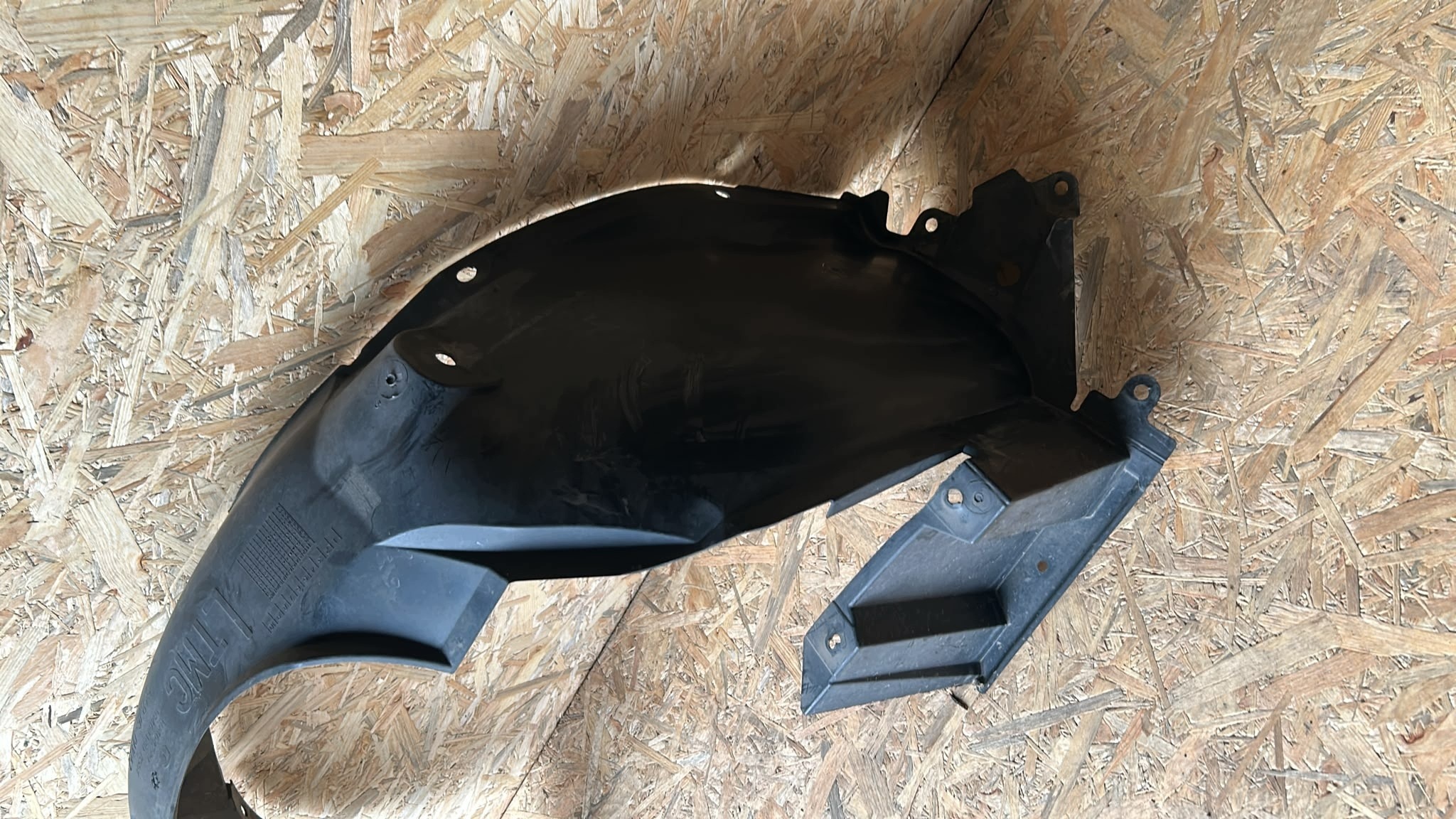 mudguard left left front TOYOTA AYGO II 14