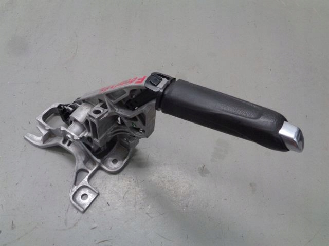 10-18 - FORD FOCUS MK3 LIFT РЫЧАГ HAMUCA РУЧНОЙ