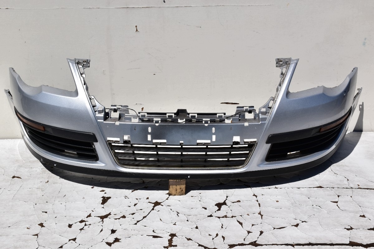 bumper front VOLKSWAGEN PASSAT B6 2005-2010 Kod lakieru: LA7W