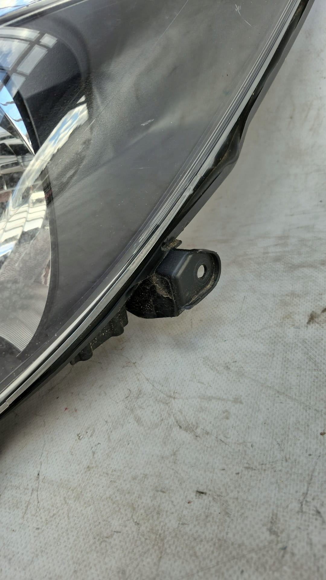TOYOTA YARIS III LIFT 17- light left front front ZWYKLA