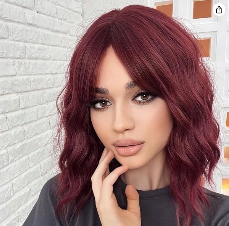 Paruka Wokestar Bob s houbičkou Syntetické vlnité červené víno 35 cm