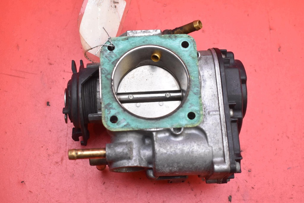 Valvola a farfalla 06A133064H VW BORA 1 e 2.0 8V 115 KM 98-05