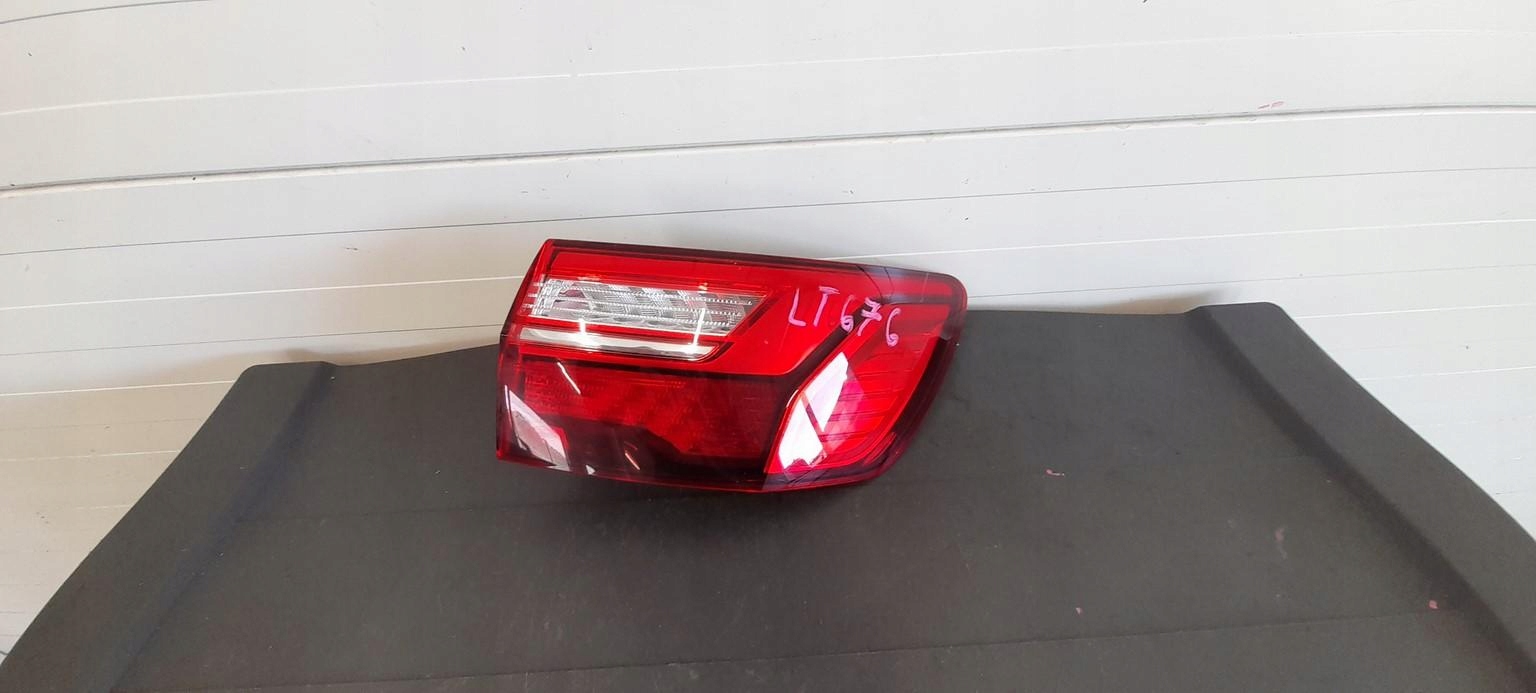Audi A4 B9 Rückleuchte Rearlamp - Thumbnail 1