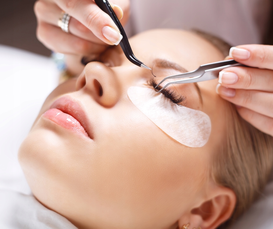 SPIRALKA SZCZOTECZKA DO RZĘS KRYSZTAŁ 50szt BLUE EAN (GTIN) 5905143804360