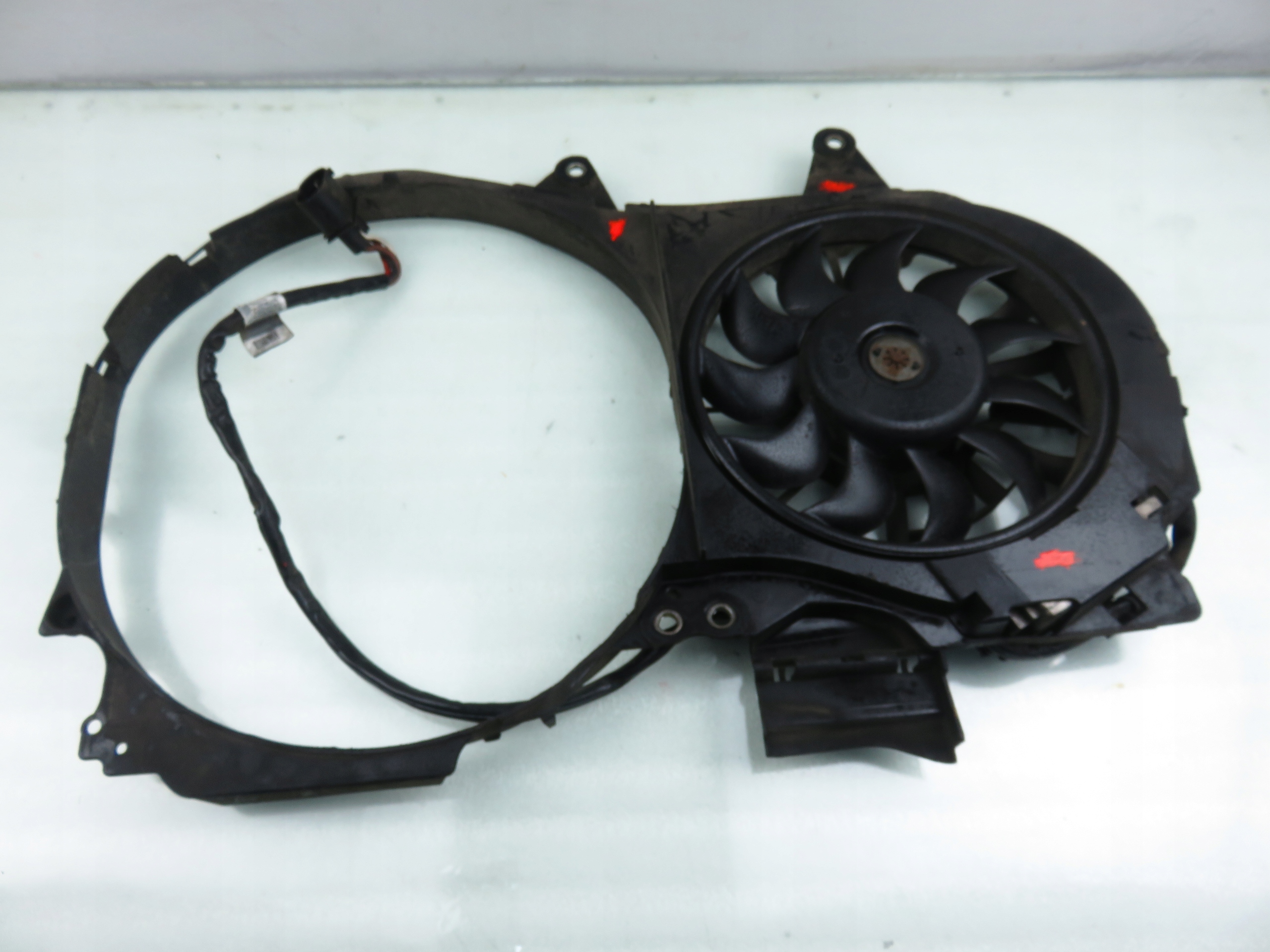 WENTYLATOR CHLODNICY KLIMY AUDI A4 B6 2.5 TDI