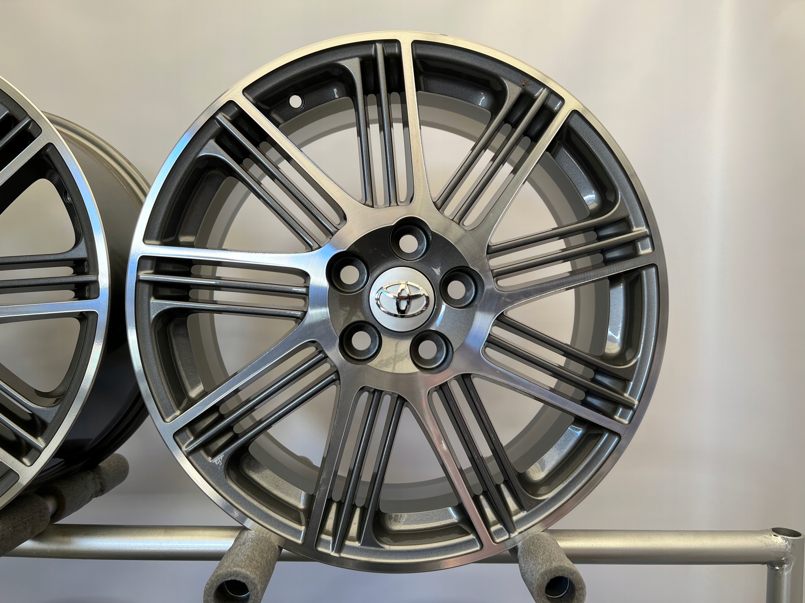 FELGI ALU TOYOTA RAV 4 CH-R CHR AVENSIS 18'' ET45