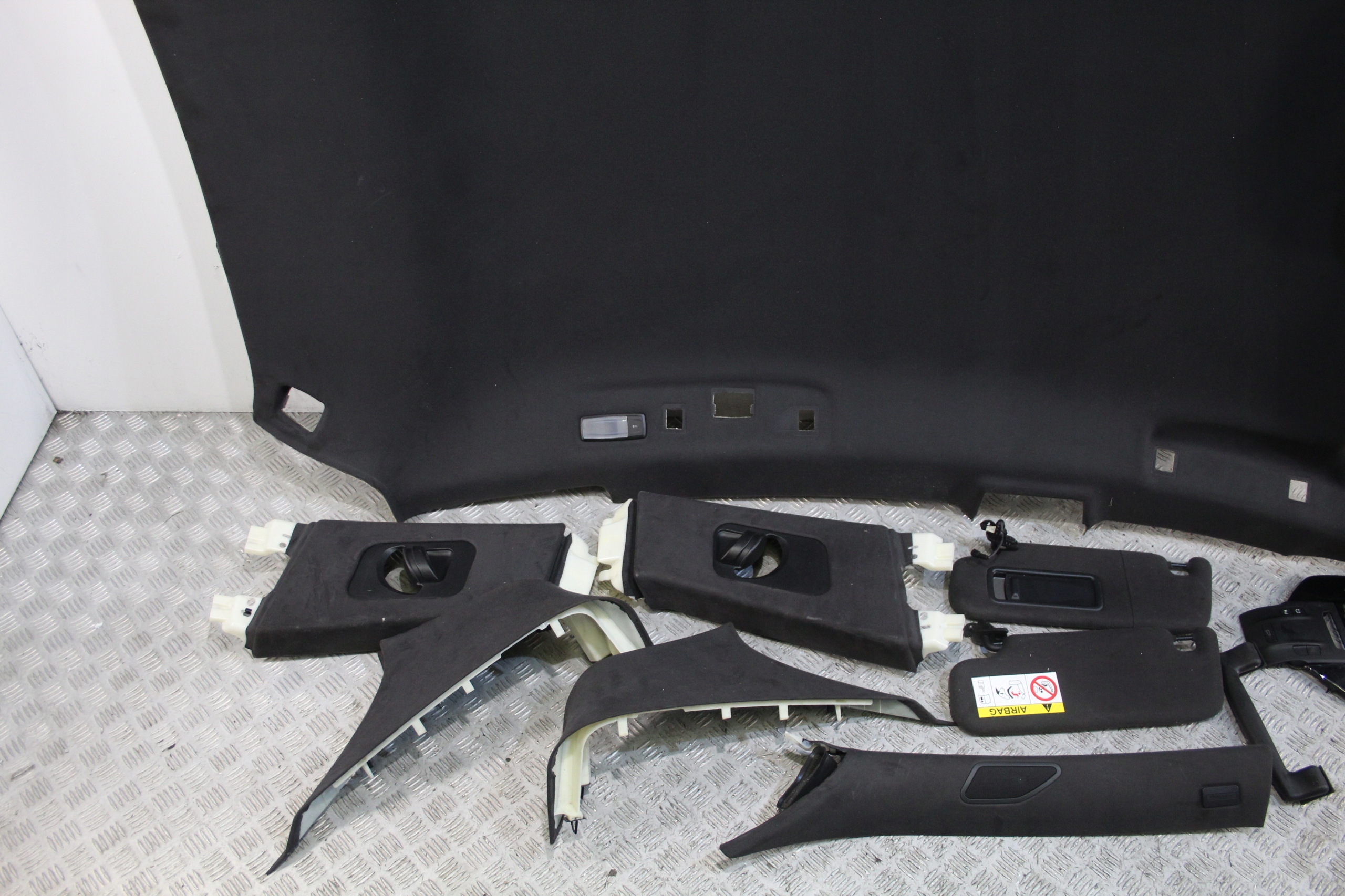 roof upholstery black pillars LEVANTE M161