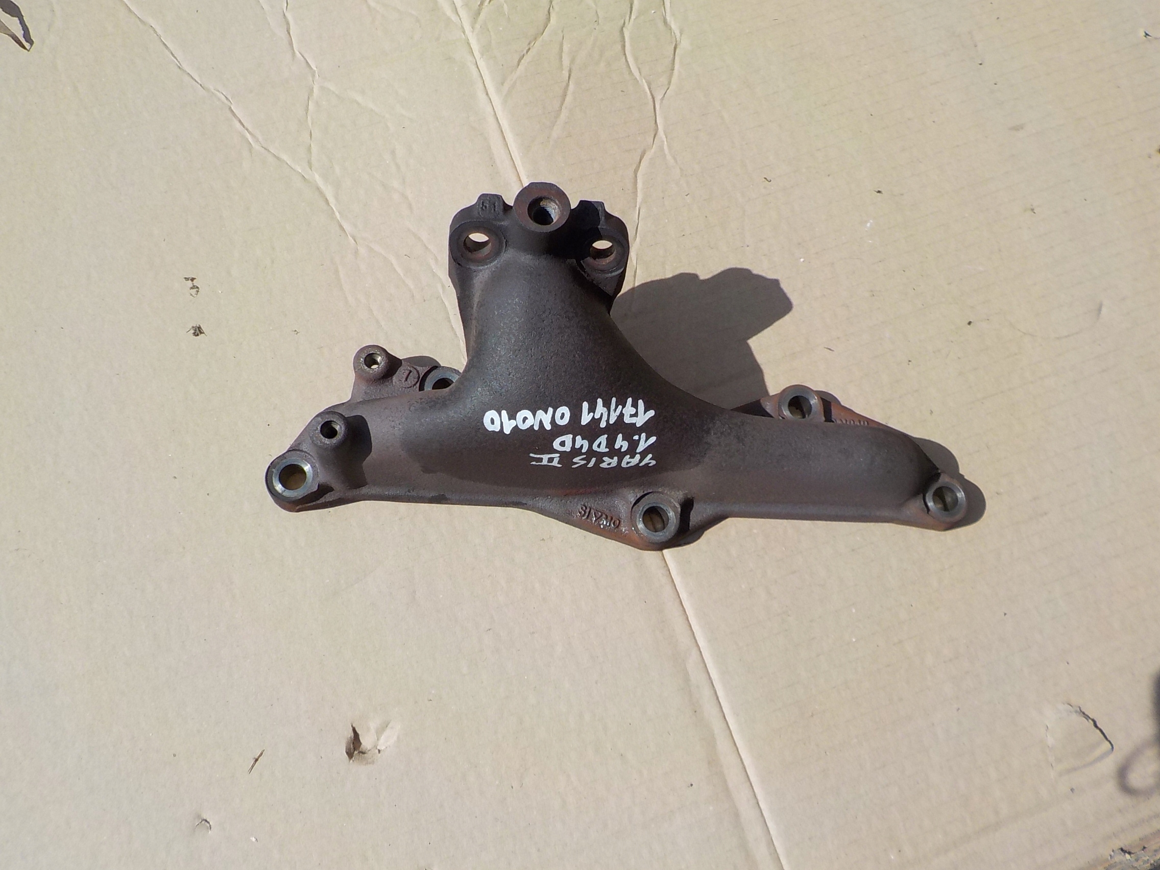 exhaust manifold toyota yaris II 1,4 d4d