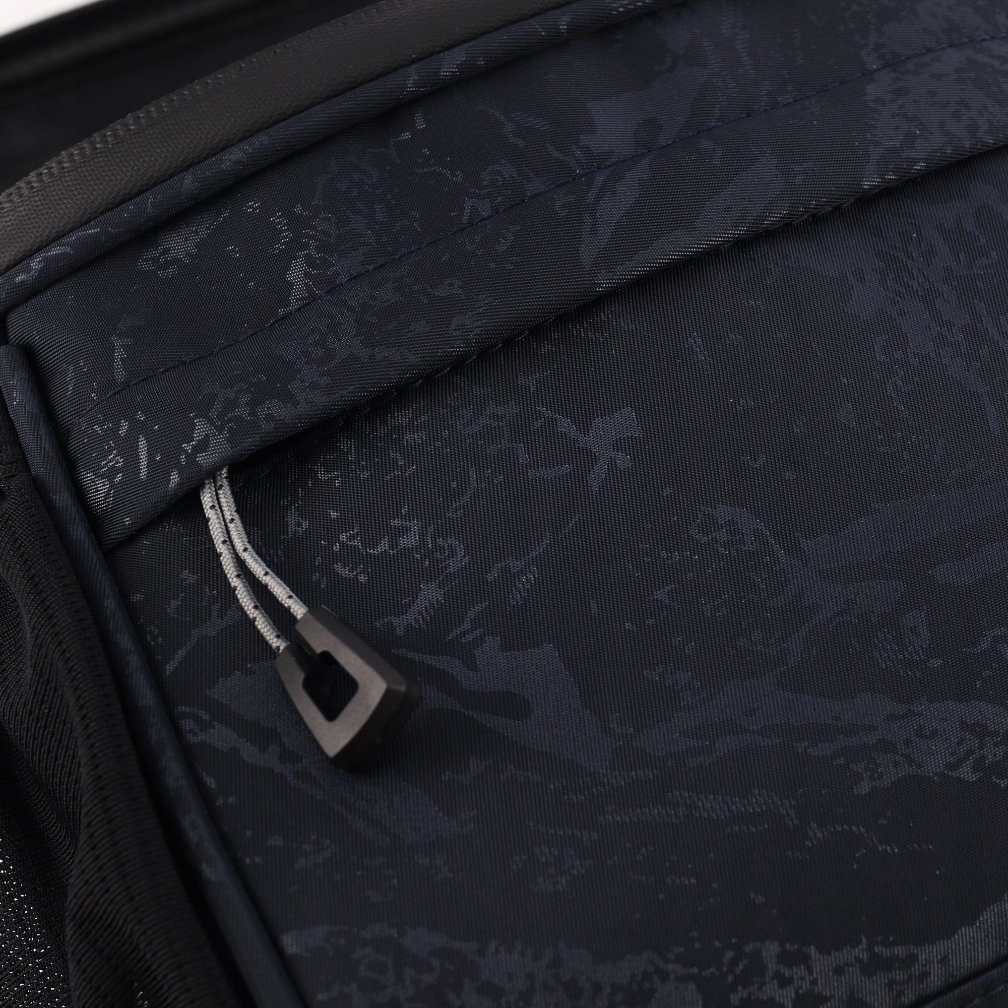 SAKWA ROWEROWA NA KIEROWNICĘ TORBA ROWEROWA TORBA MĘSKA NA RAMIĘ Z PASKIEM Pojemność 4.2 l