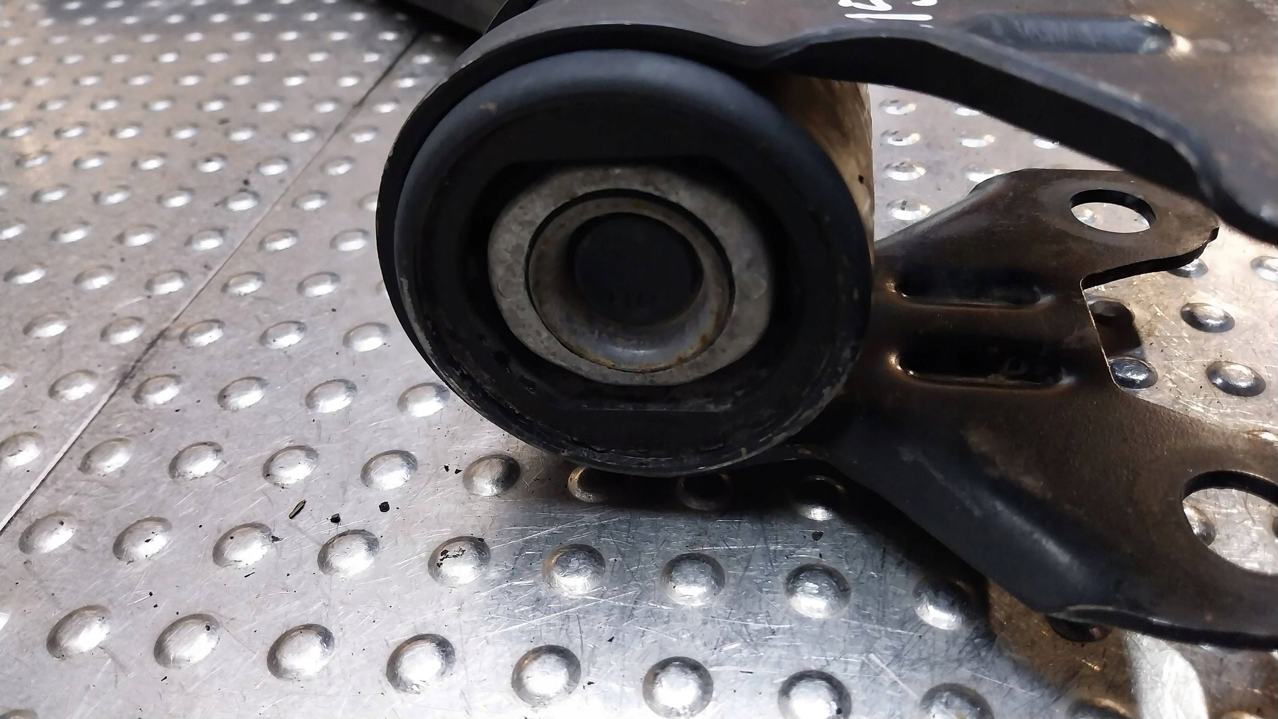 arm left front CV61-3A262-AAA FORD KUGA LIFT MK2 II ESCAPE