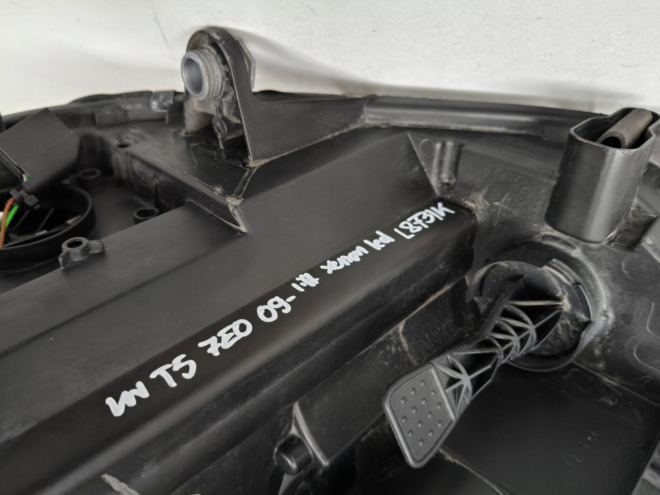light right REFLEKTOR VW T5 7E 7E0 09-15 LIFT XENON LED