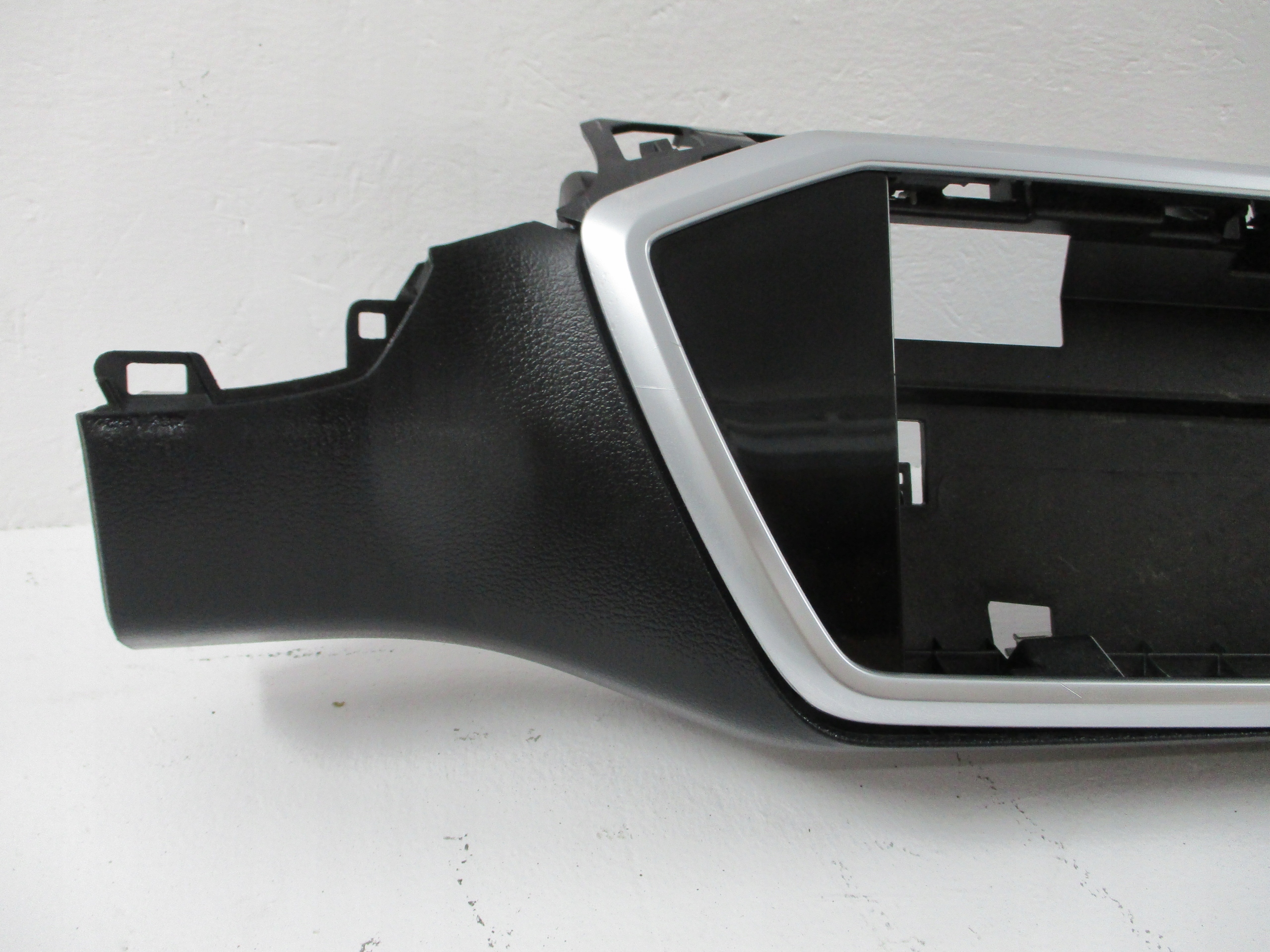 Moulage Console AUDI A6 4K0 4K1857736