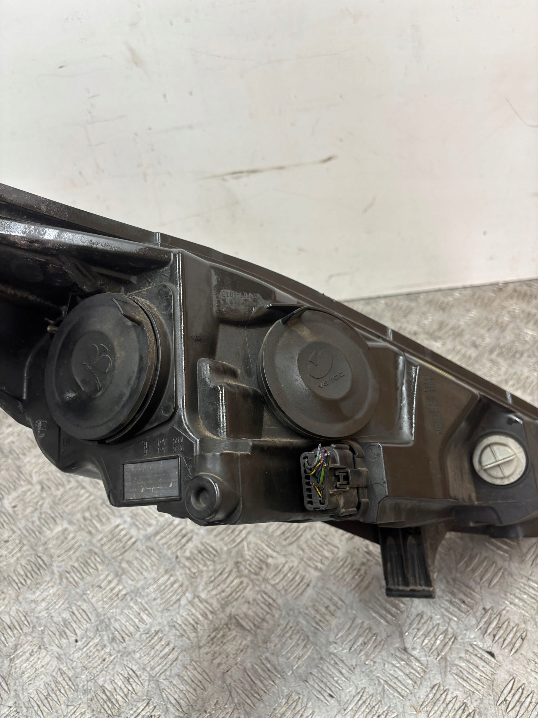 REFLEKTOR light left FORD FIESTA MK7 LIFT 12