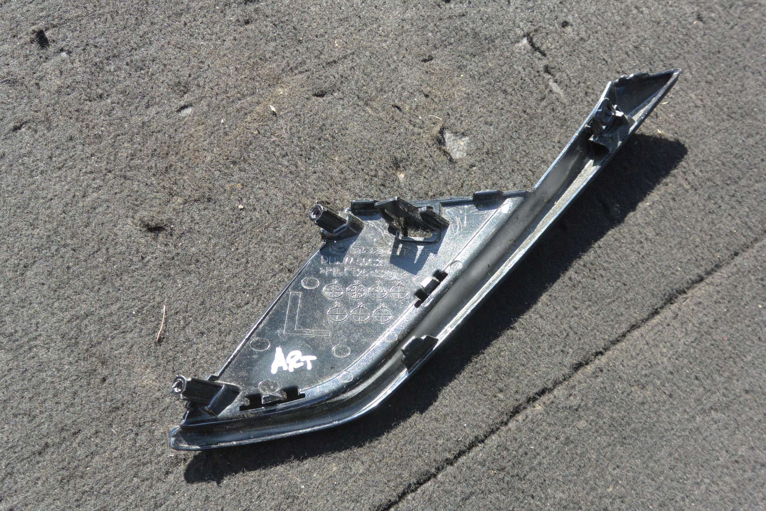 grid moulding grille of a bumper left front MAZDA CX3 CX-3