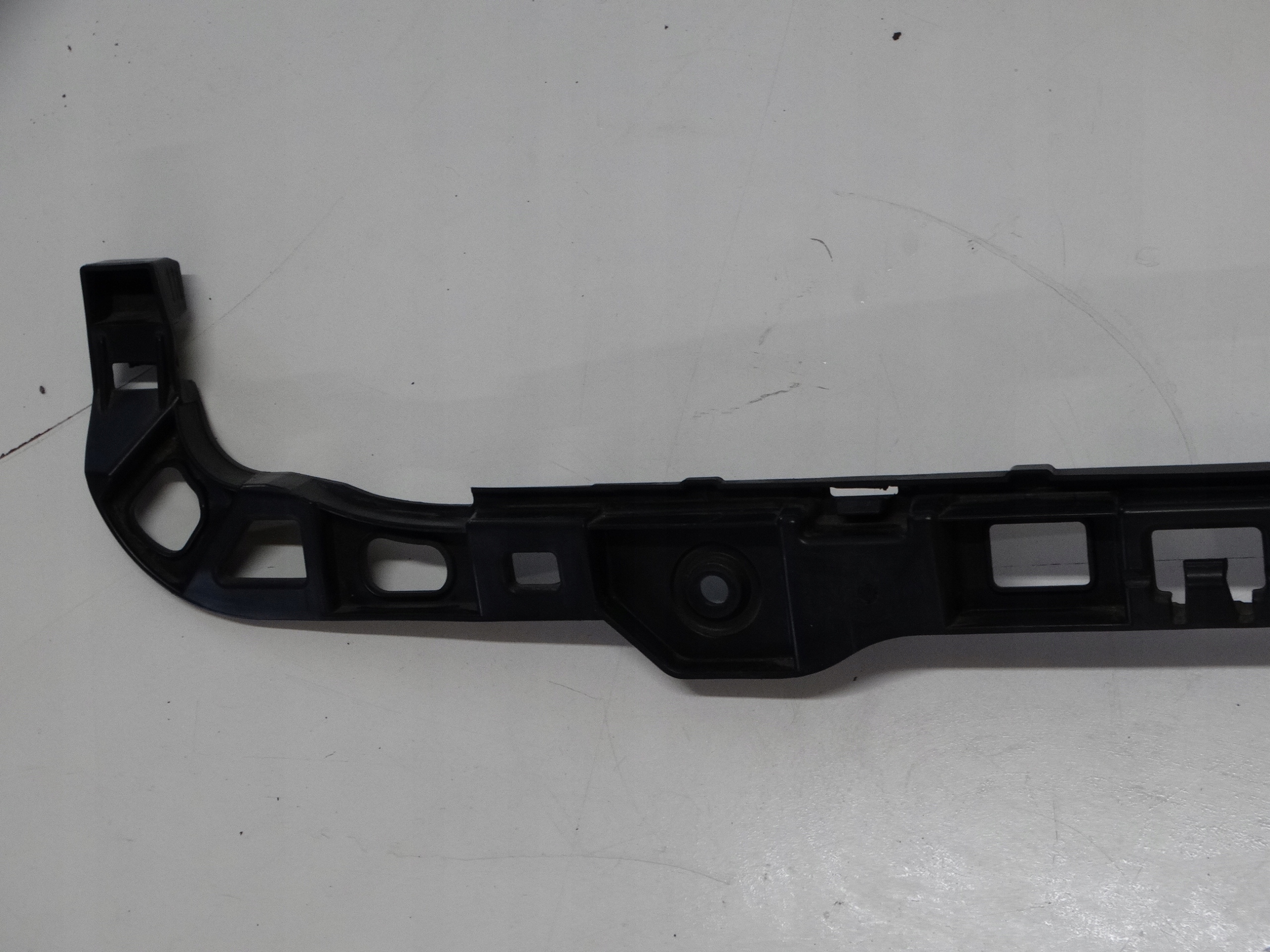 bumper bracket rear part VOLKSWAGEN GOLF VI 5K6807863